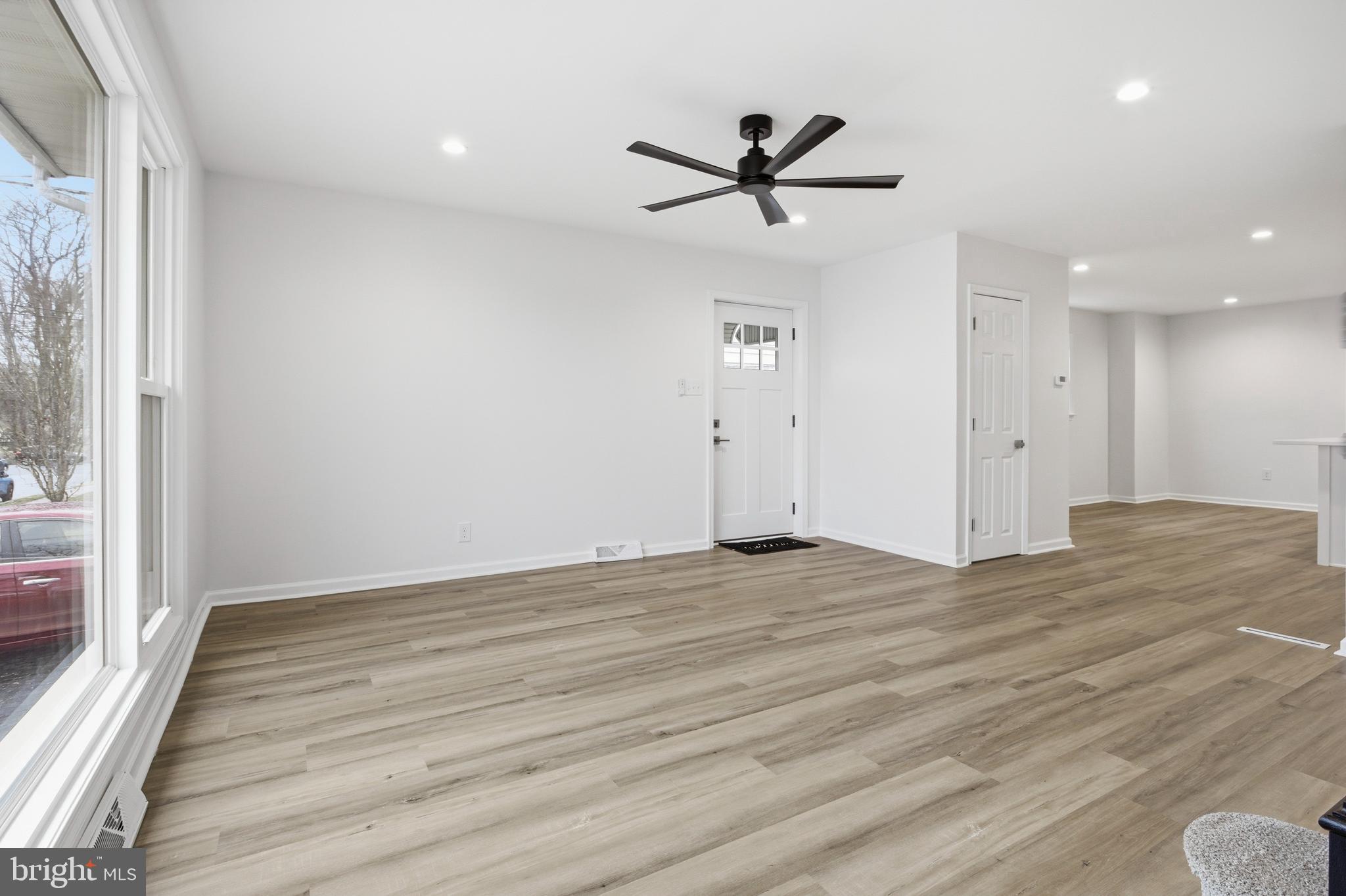 MILMONT PARK - Residential