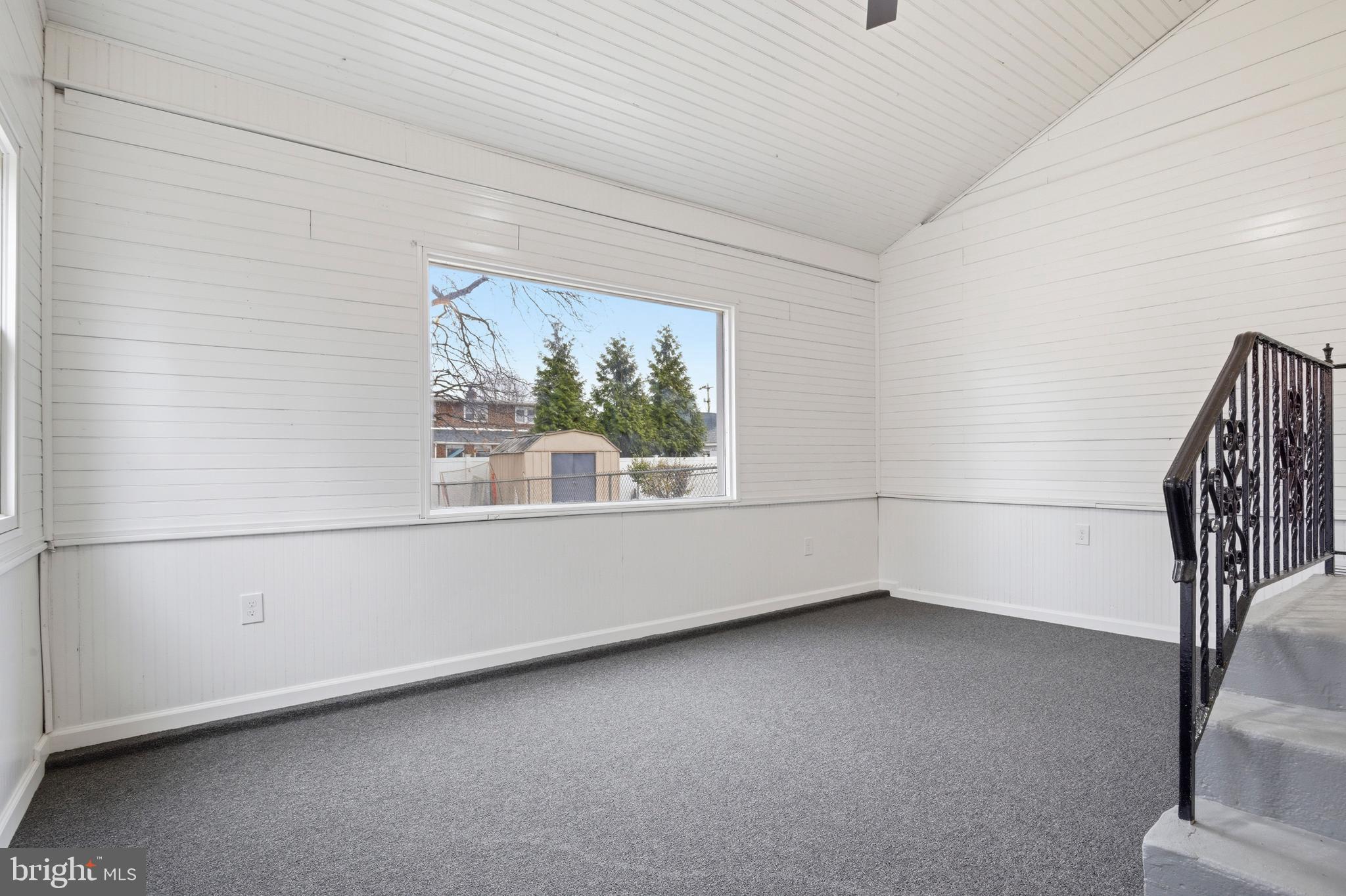 MILMONT PARK - Residential