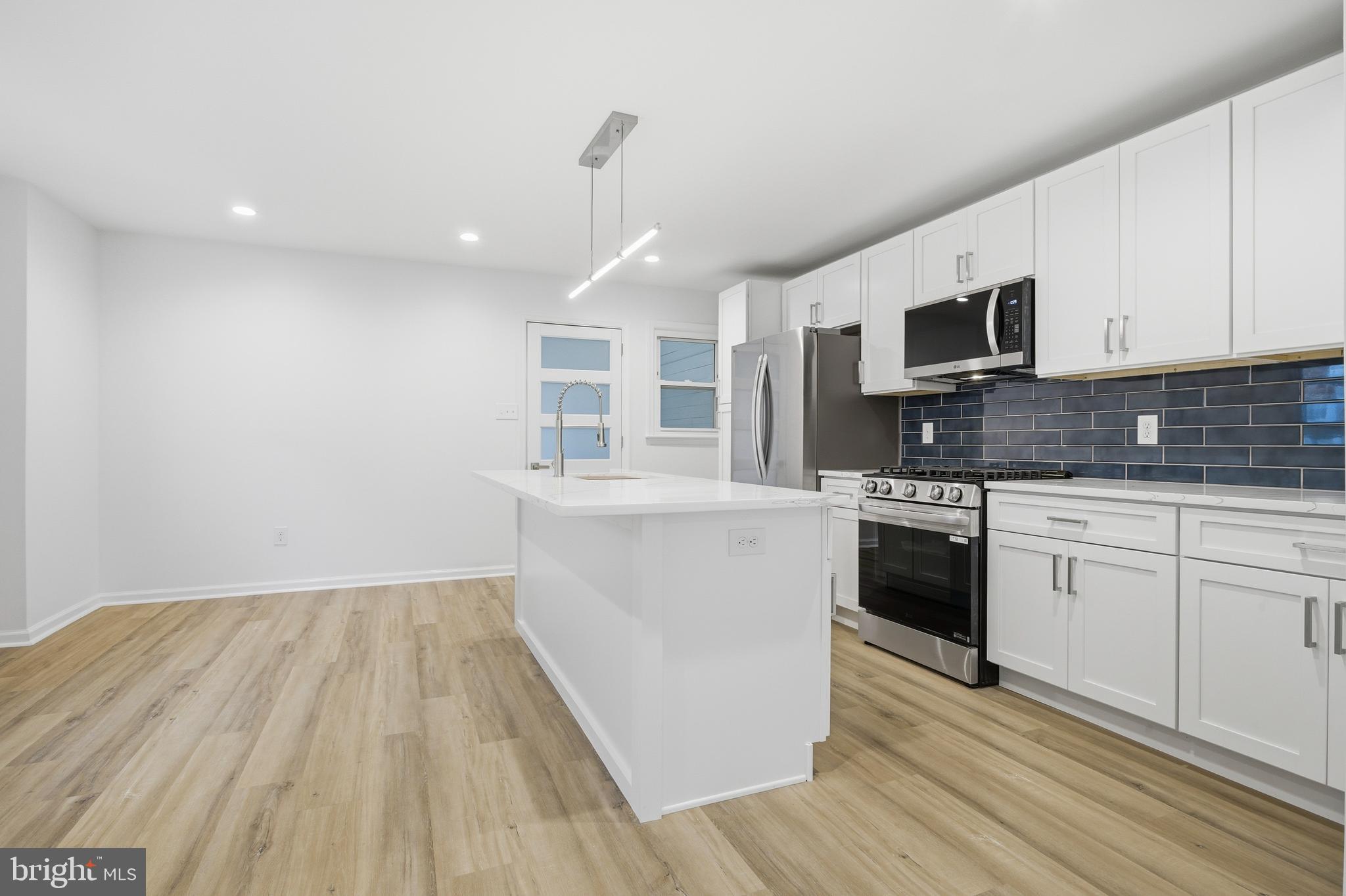 MILMONT PARK - Residential