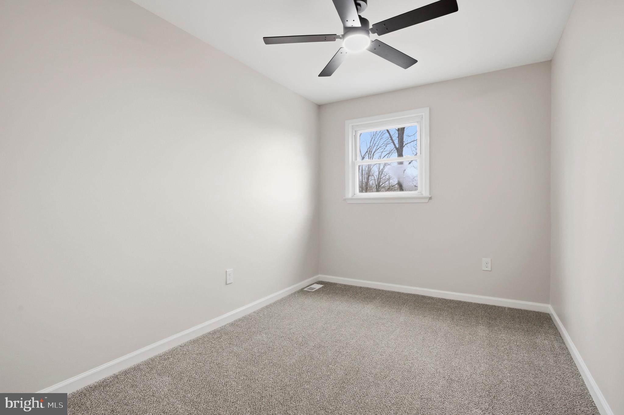 MILMONT PARK - Residential