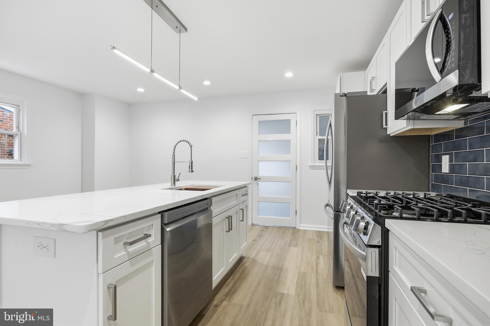 MILMONT PARK - Residential