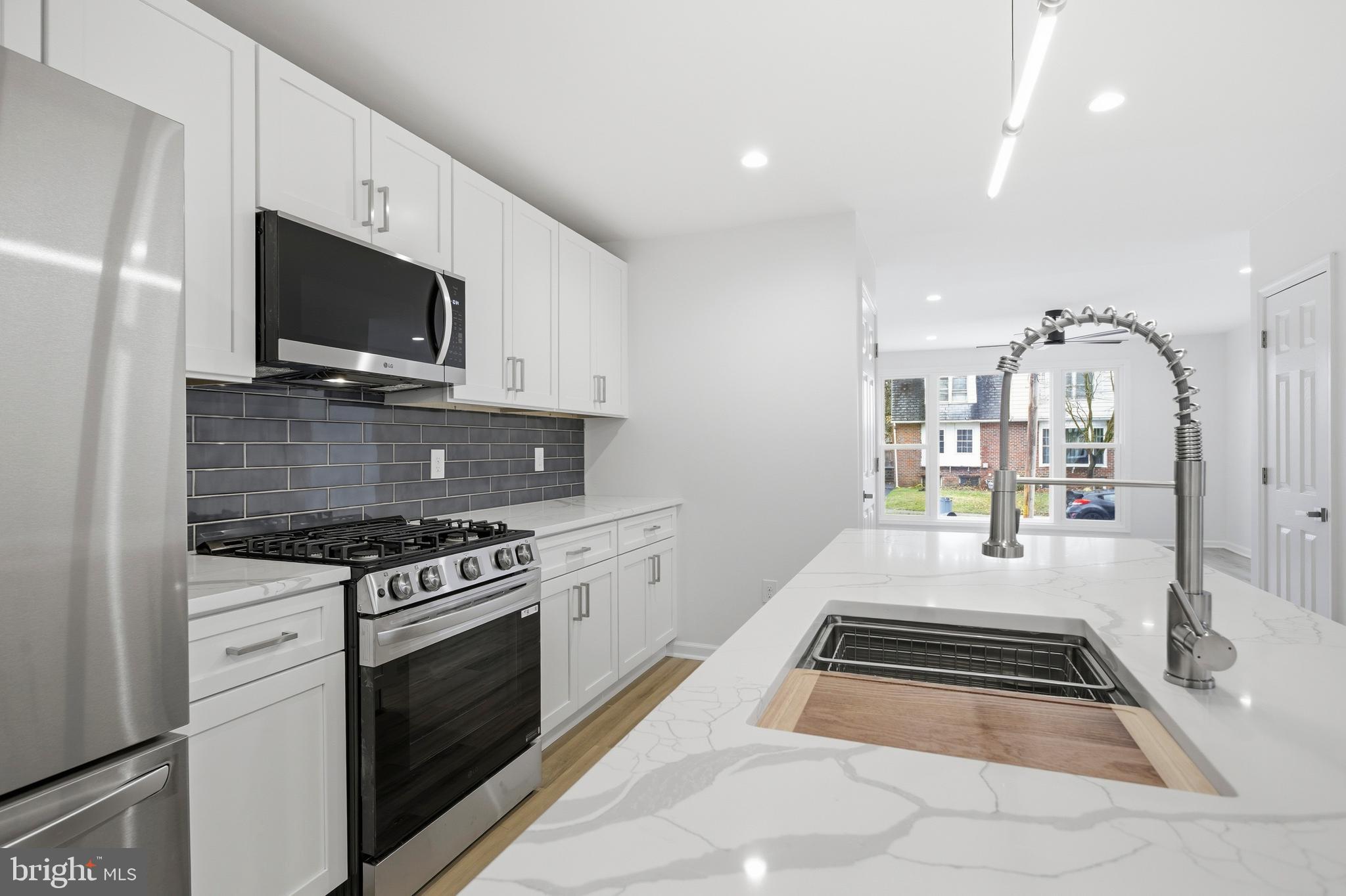 MILMONT PARK - Residential