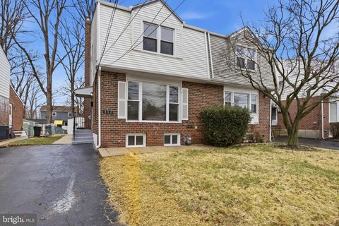 Townhouse For Sale - 412 Ohio Avenue<br/> FOLSOM, PA 19033