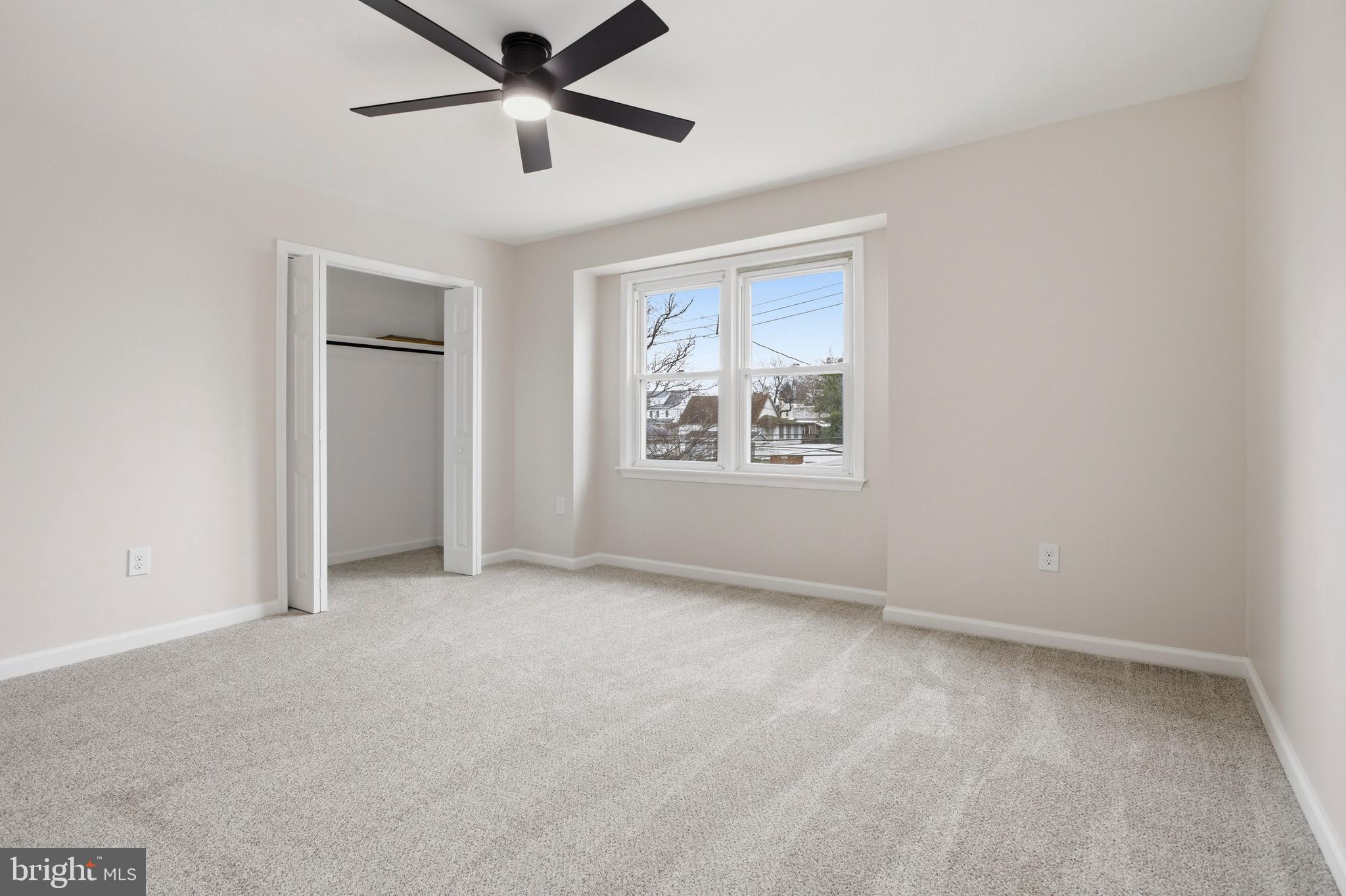 MILMONT PARK - Residential