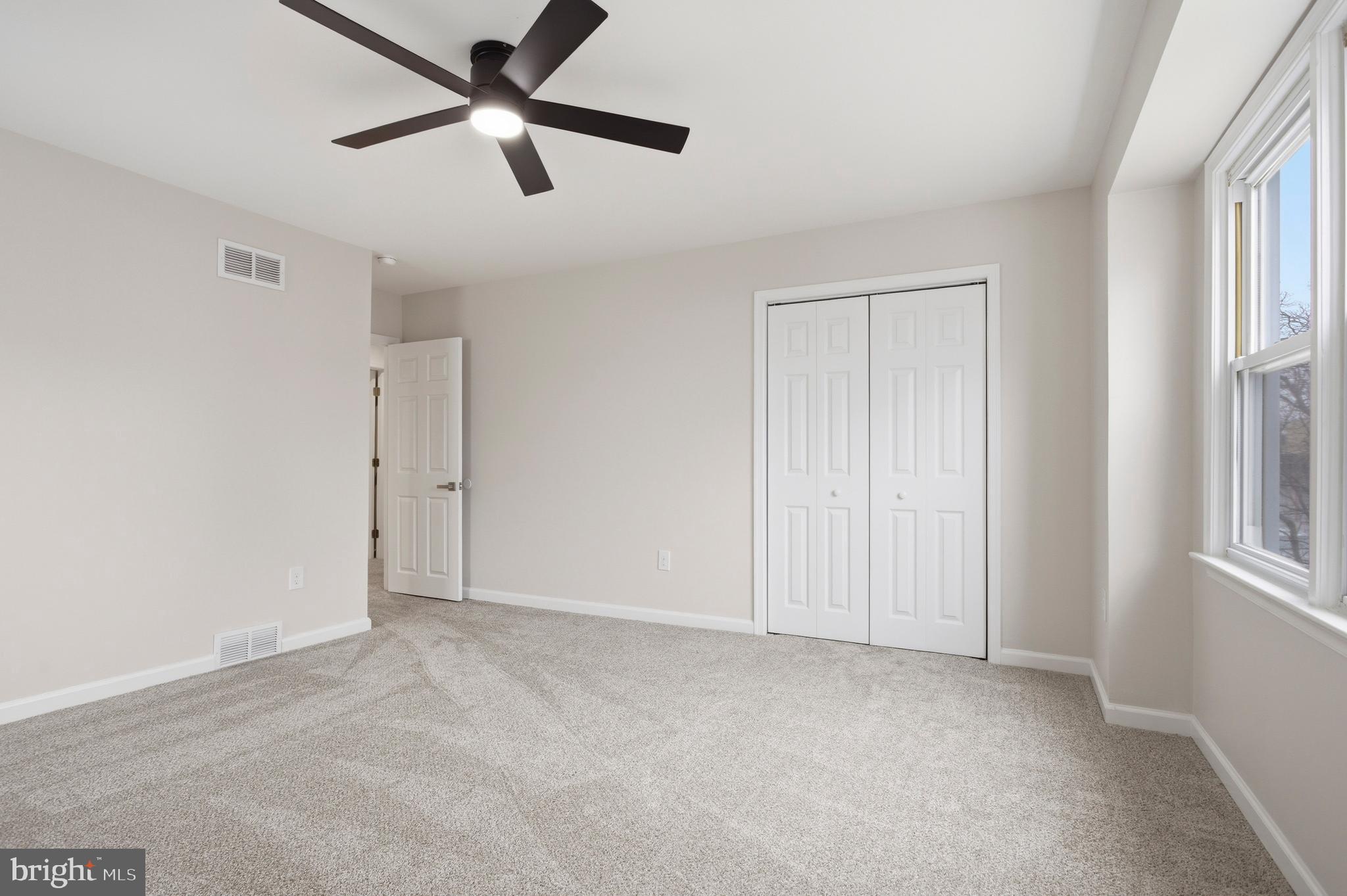 MILMONT PARK - Residential