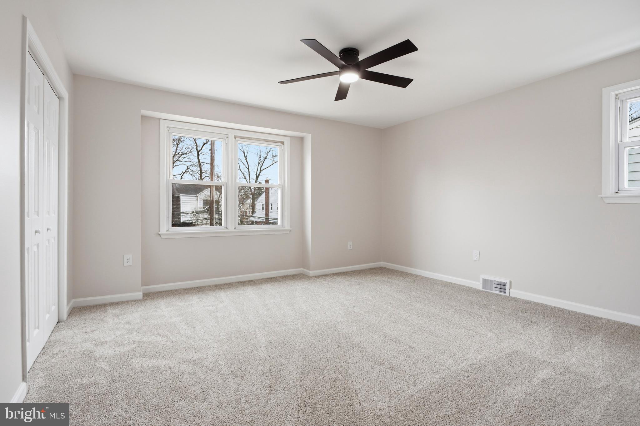 MILMONT PARK - Residential