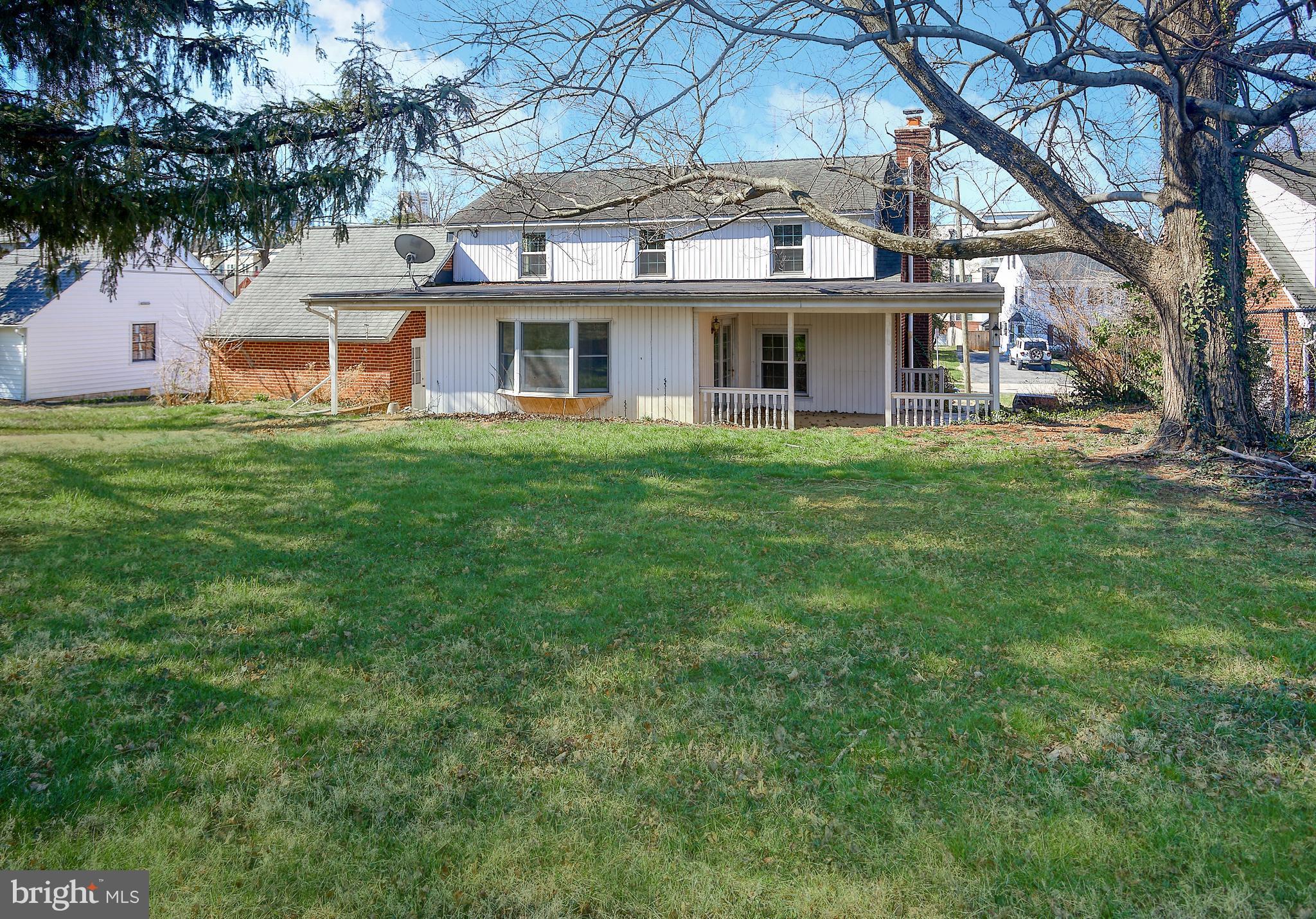 DULANEY MANOR - Residential