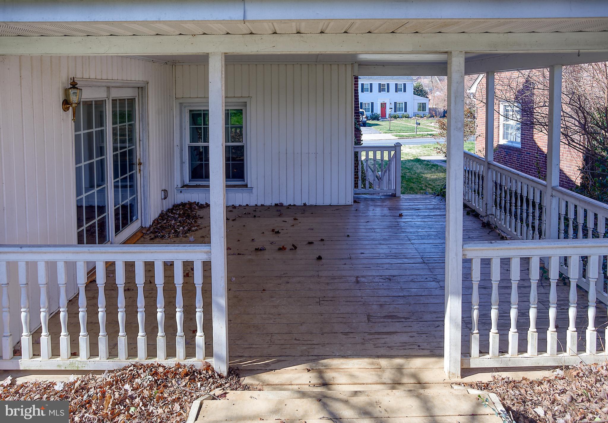 DULANEY MANOR - Residential