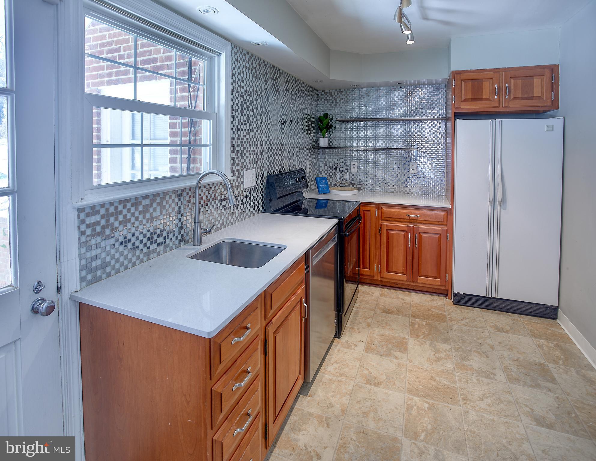 DULANEY MANOR - Residential