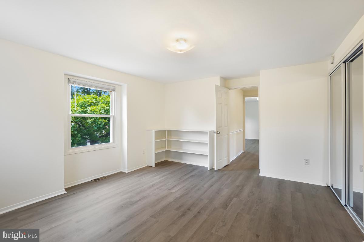 POINTER RIDGE AT COLLINGTON - Residential Lease