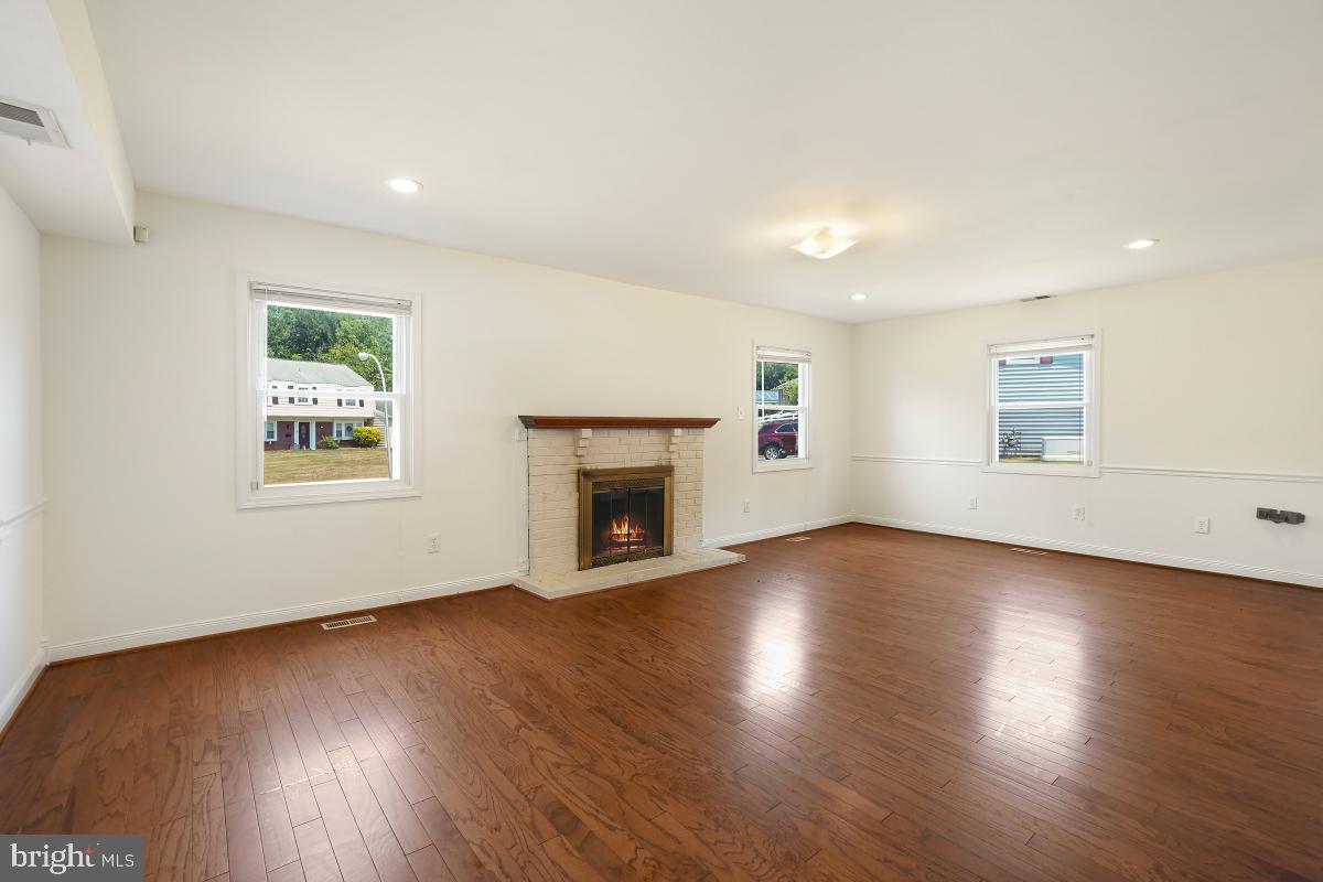 POINTER RIDGE AT COLLINGTON - Residential Lease