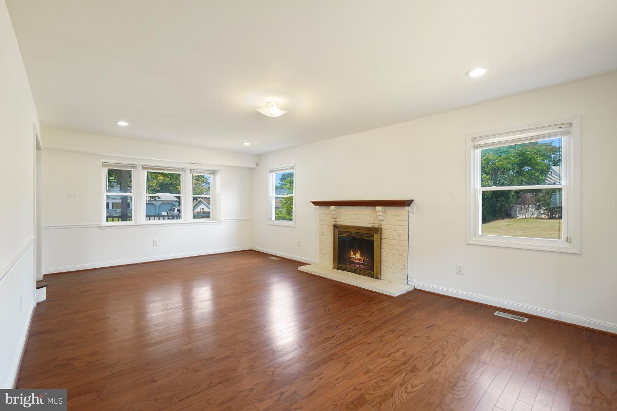 POINTER RIDGE AT COLLINGTON - Residential Lease