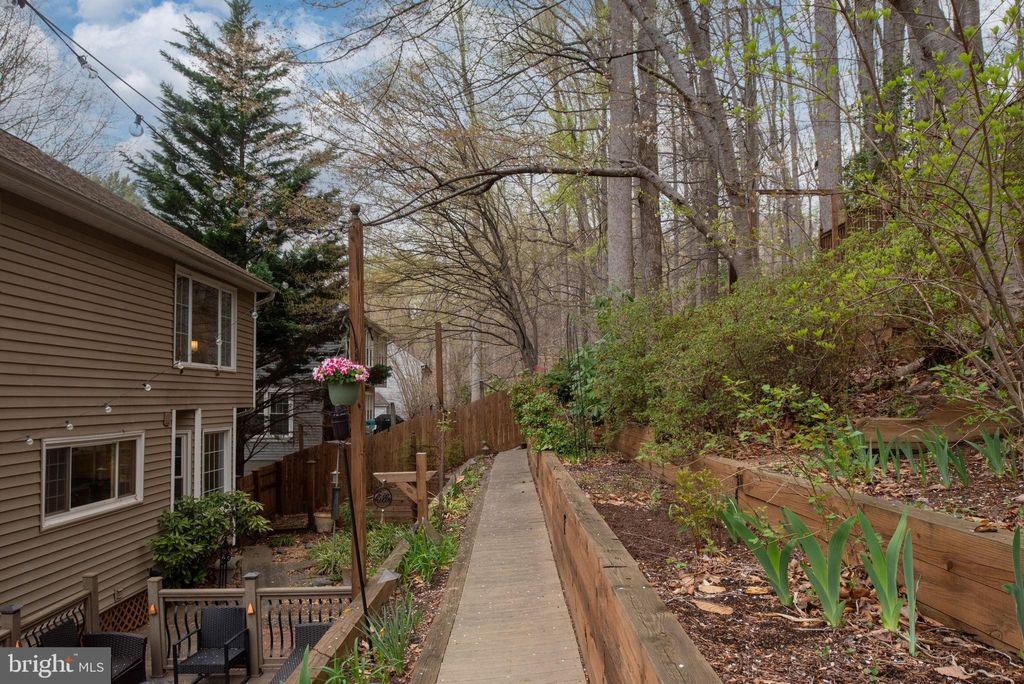 listing image 85
