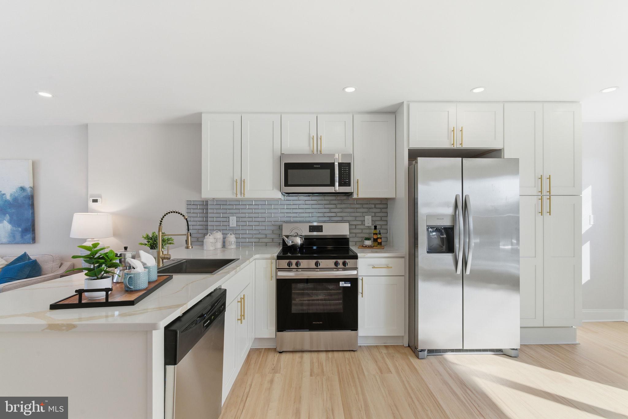 DELMAR VILLAGE - Residential