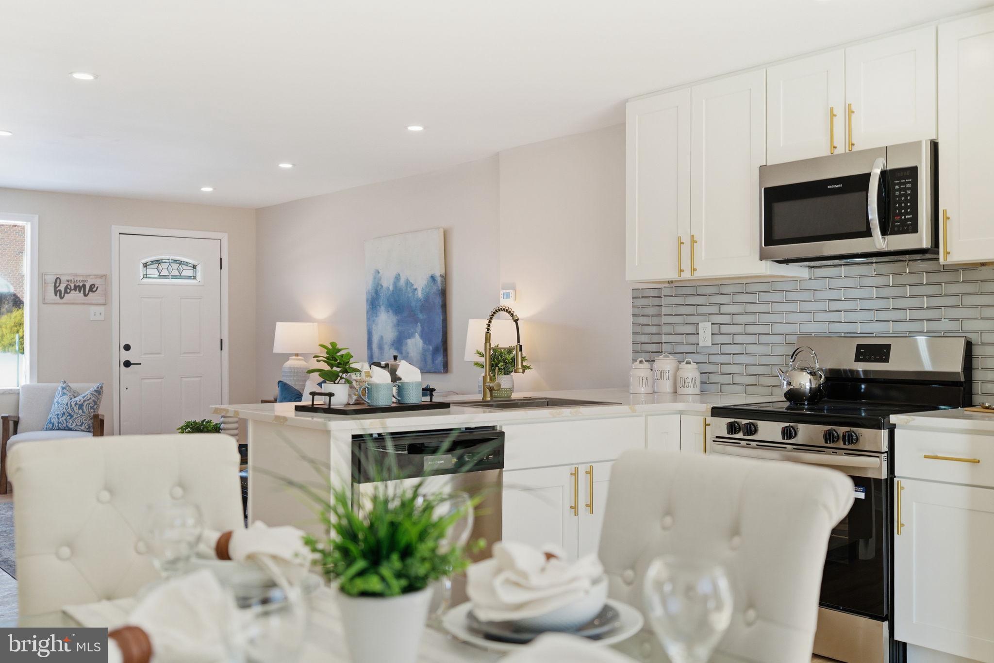 DELMAR VILLAGE - Residential