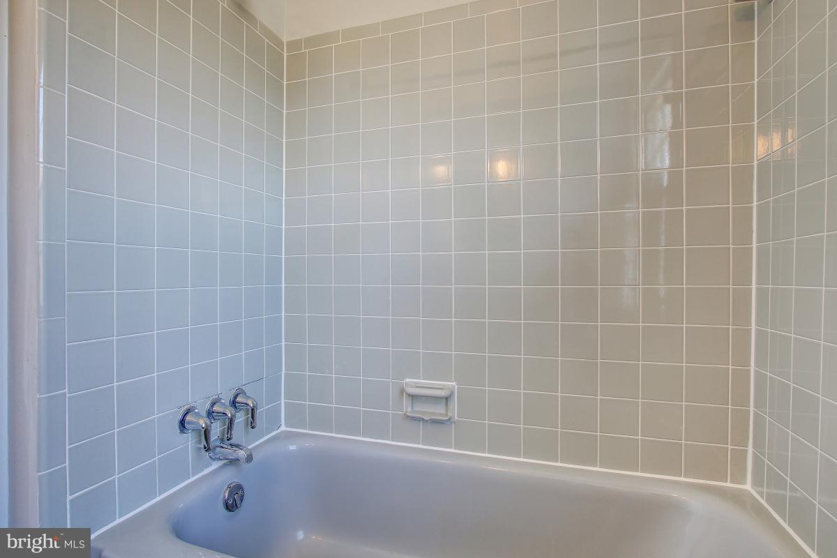 BRADLEY HILLS - Residential Lease