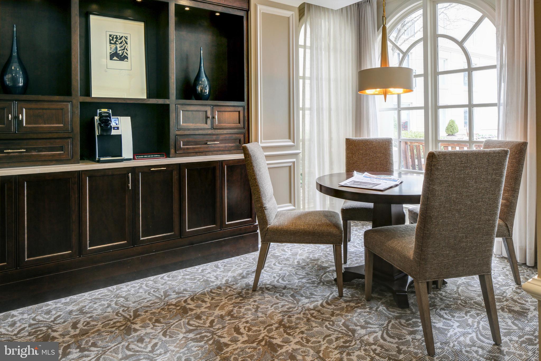 RESIDENCES AT PARK PLACE - Residential Lease