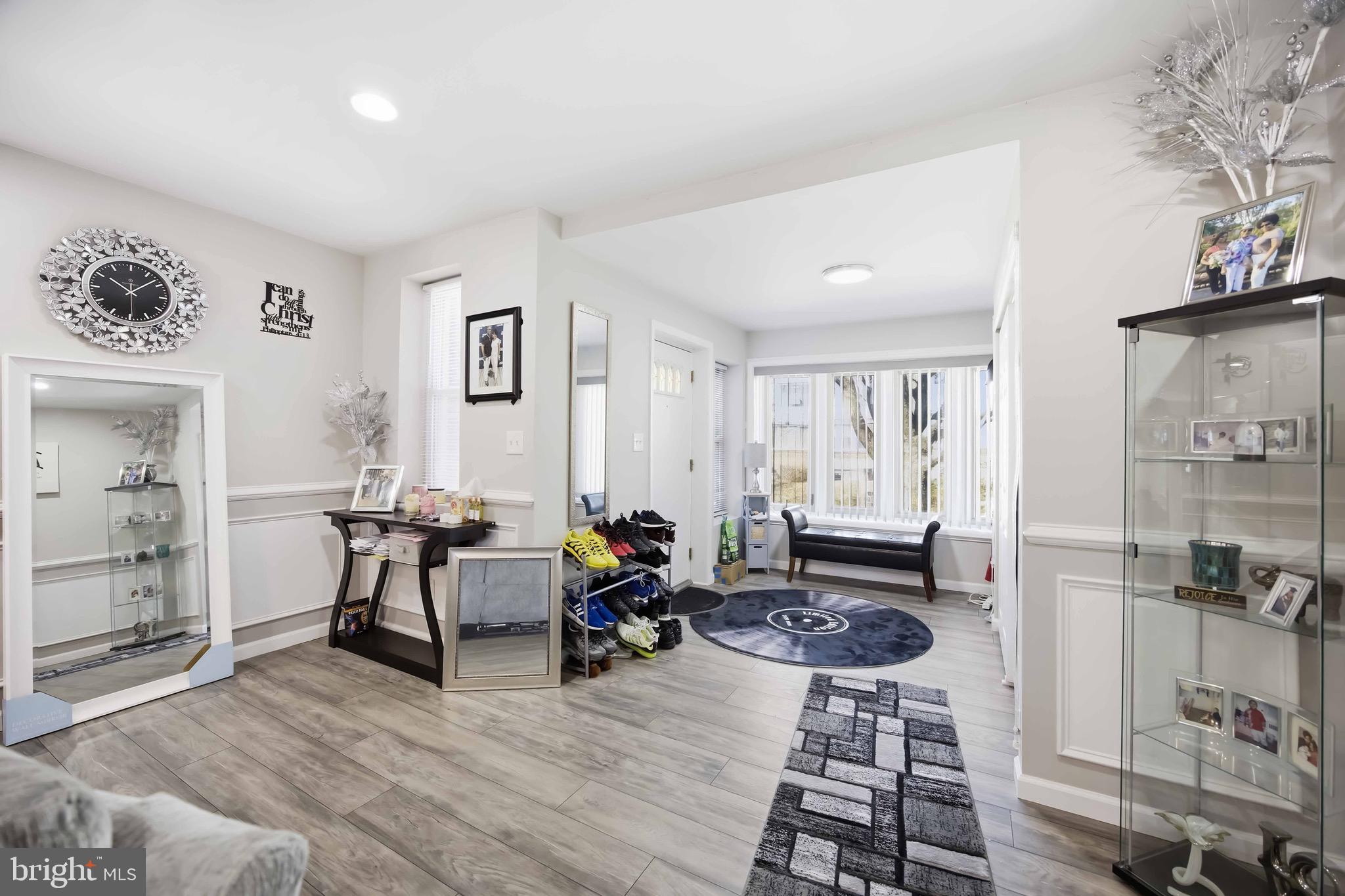 WEST OAK LANE - Residential