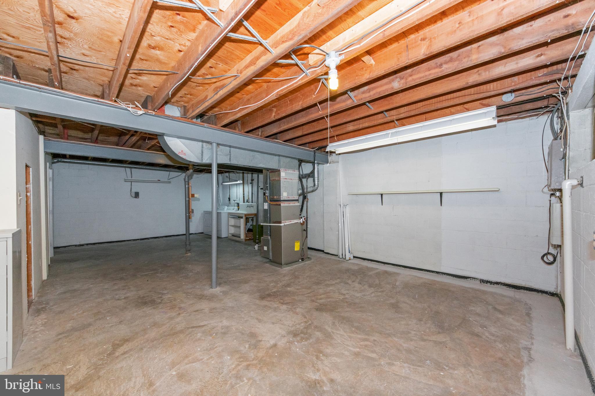 VILLAGE OF OAKLAND MILLS - Residential