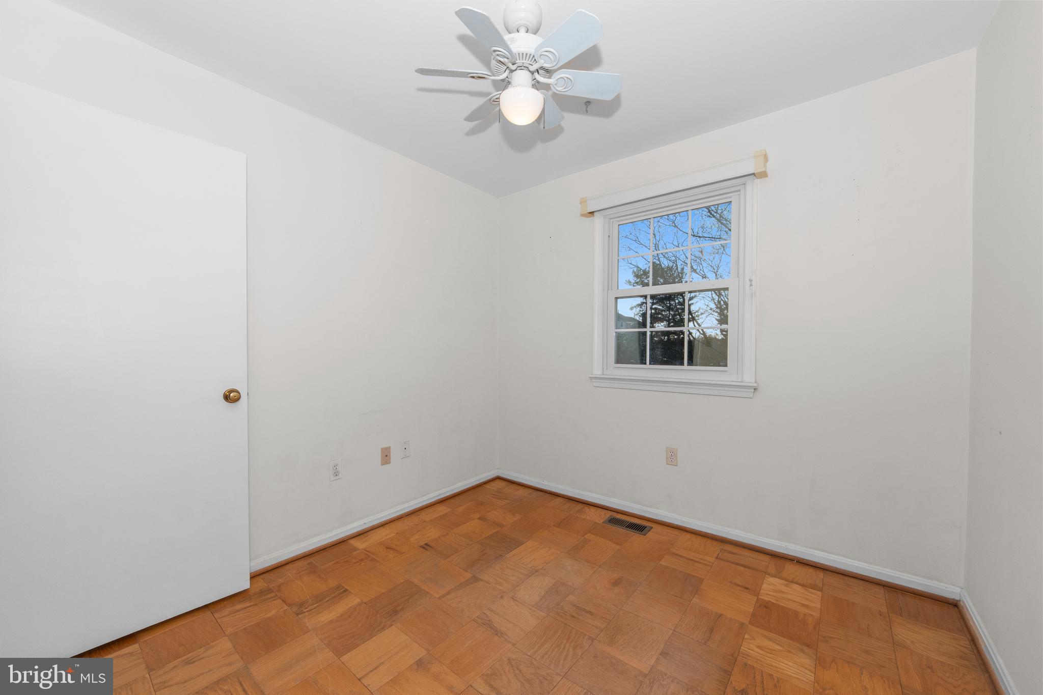 VILLAGE OF OAKLAND MILLS - Residential