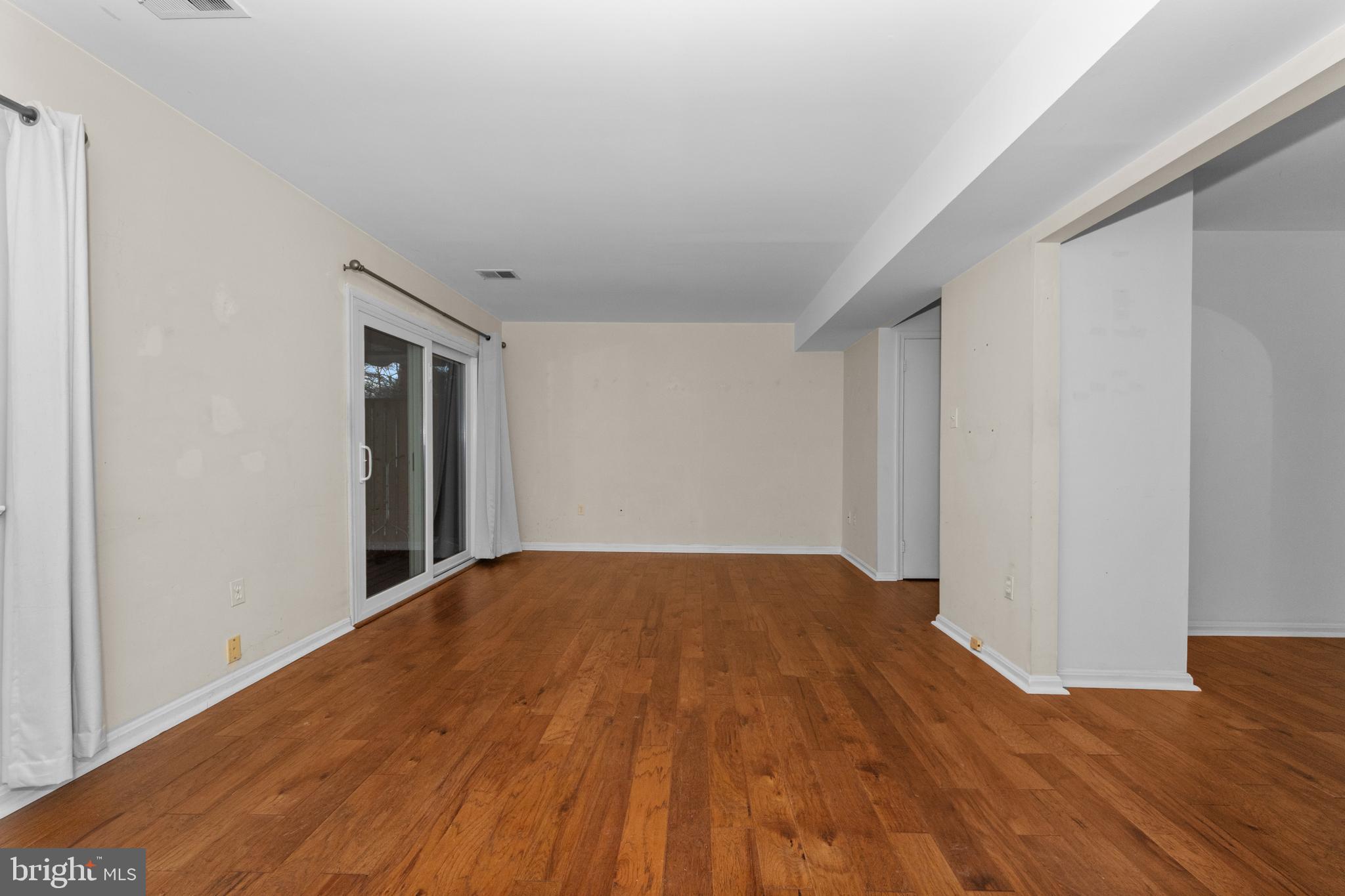 VILLAGE OF OAKLAND MILLS - Residential