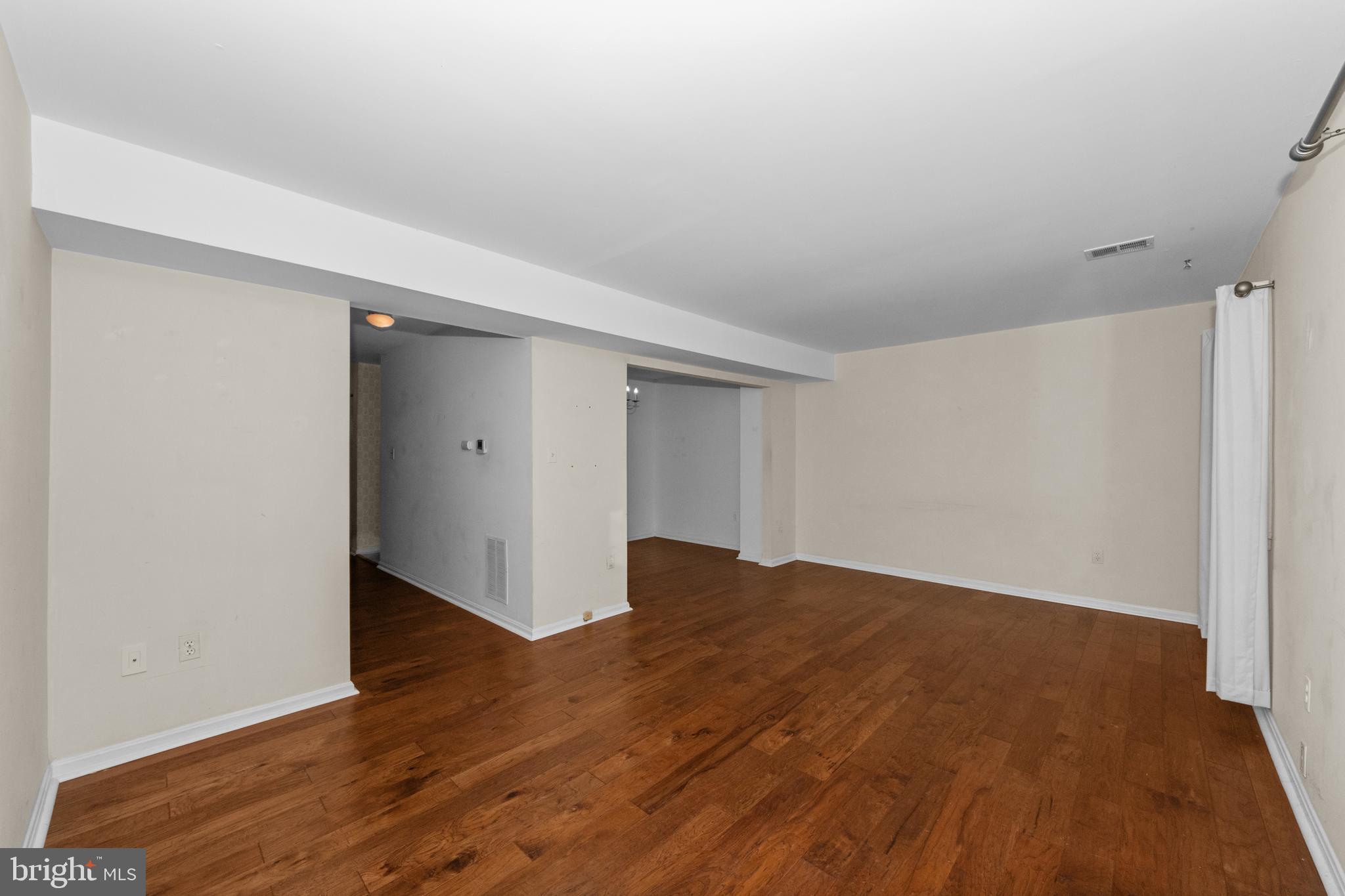 VILLAGE OF OAKLAND MILLS - Residential