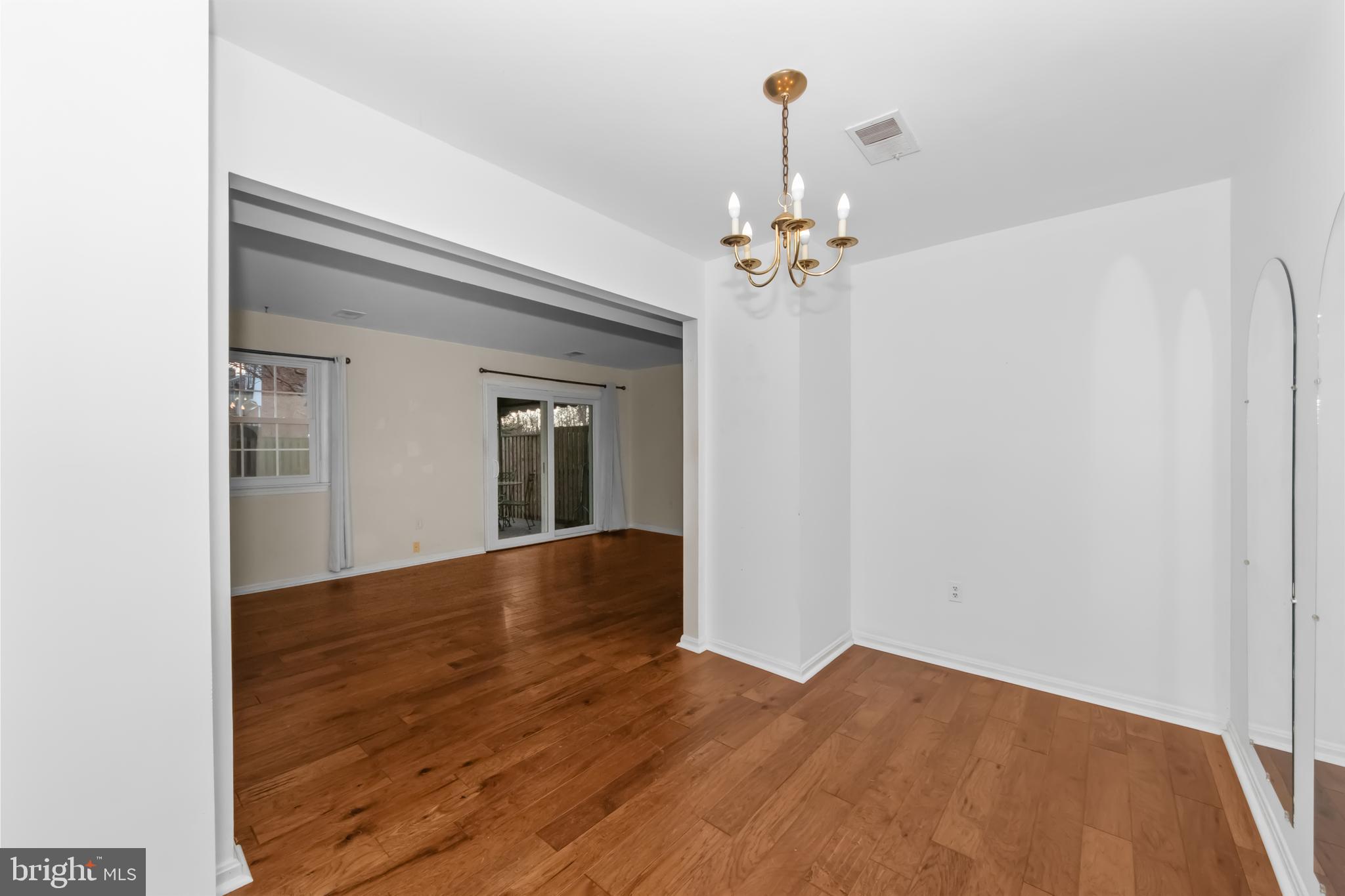 VILLAGE OF OAKLAND MILLS - Residential