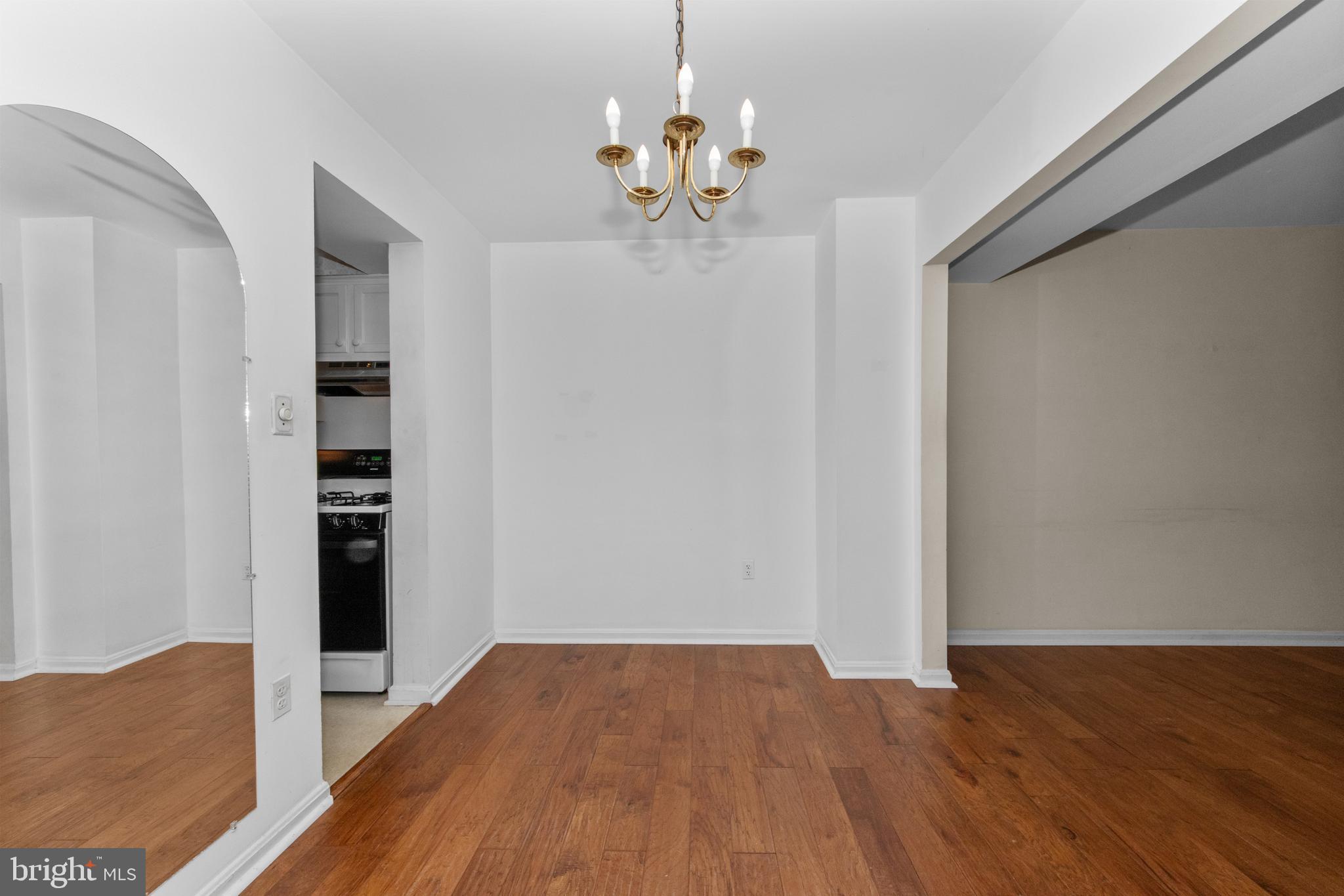 VILLAGE OF OAKLAND MILLS - Residential