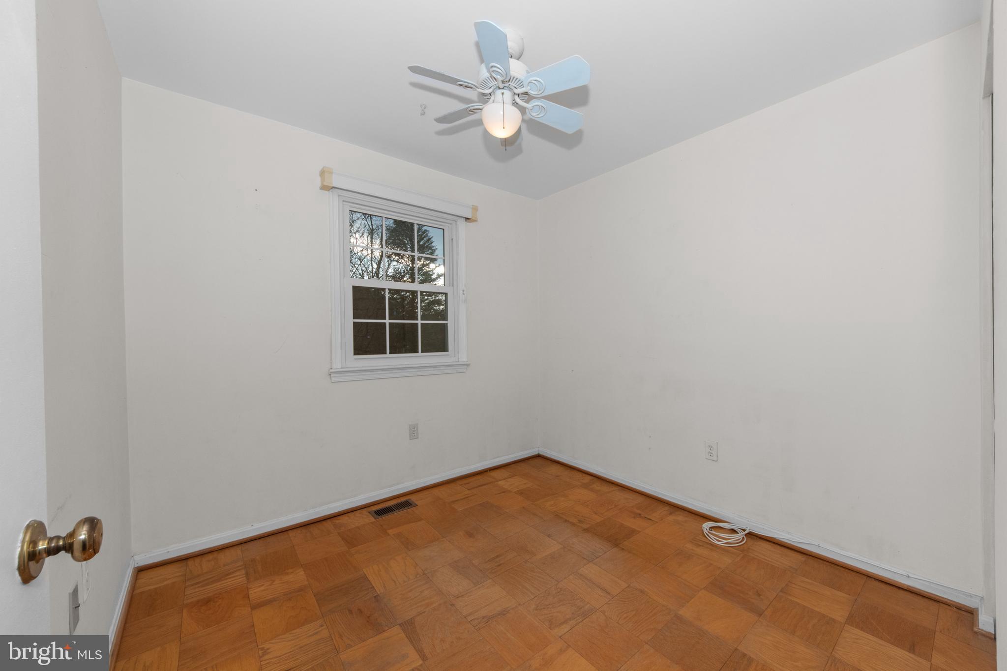 VILLAGE OF OAKLAND MILLS - Residential