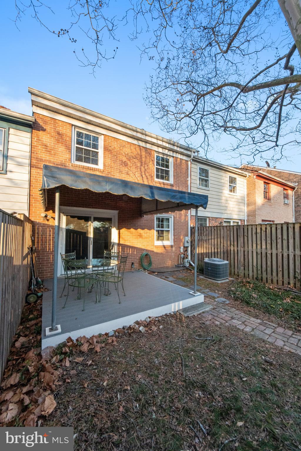 VILLAGE OF OAKLAND MILLS - Residential