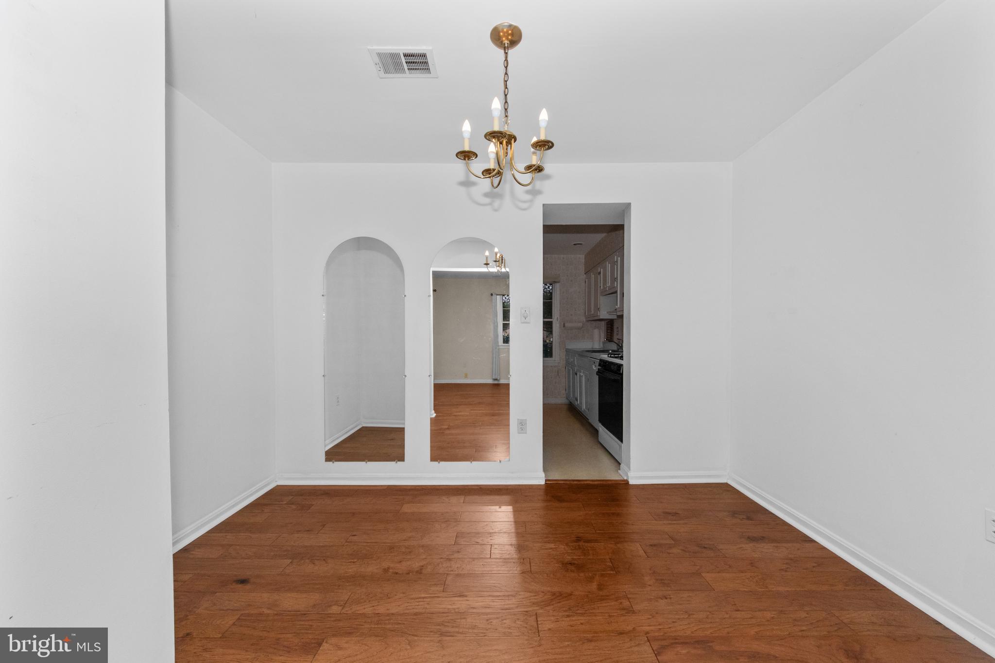 VILLAGE OF OAKLAND MILLS - Residential