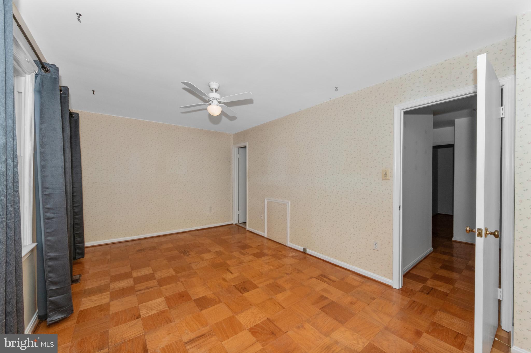 VILLAGE OF OAKLAND MILLS - Residential