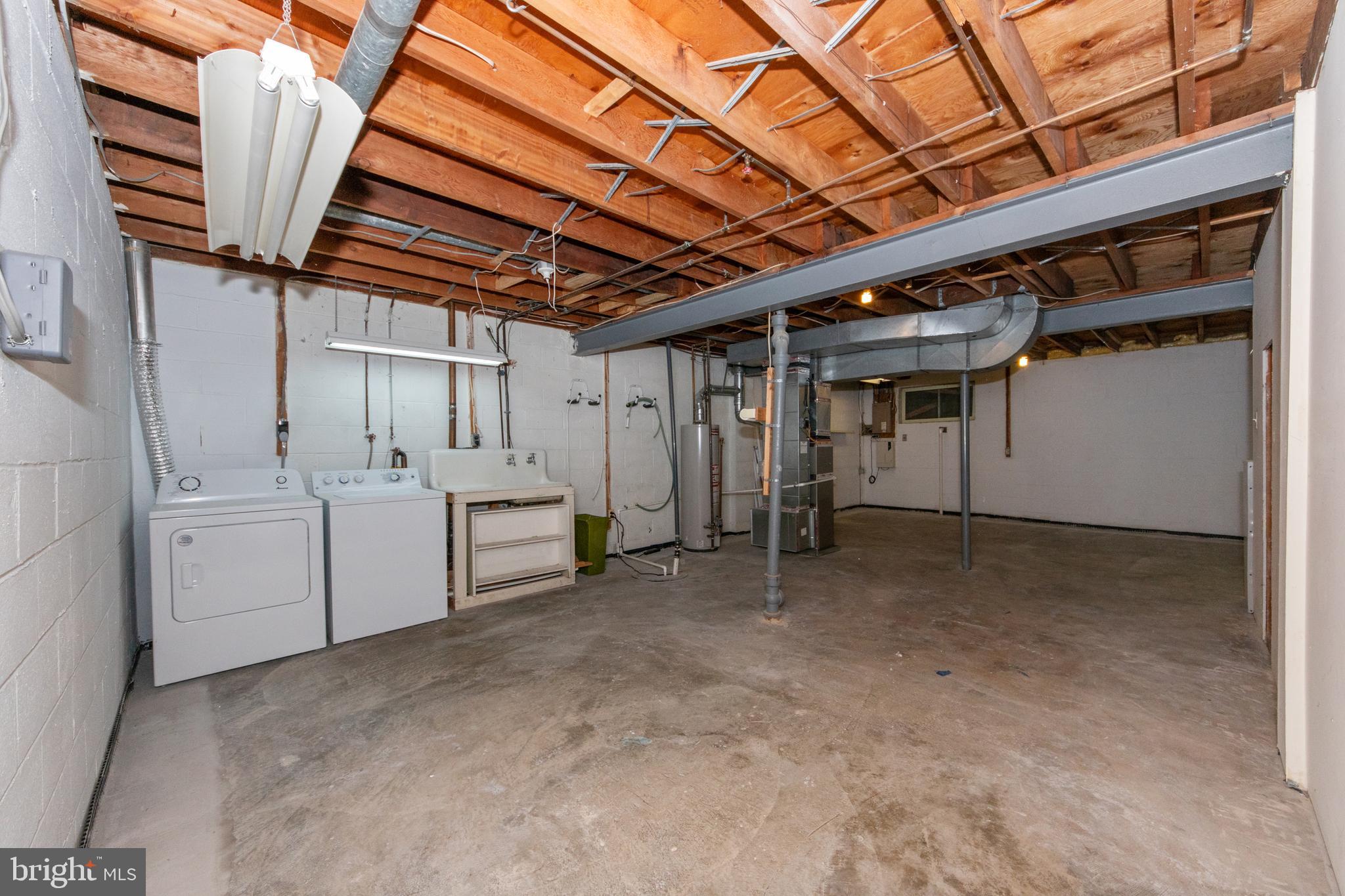 VILLAGE OF OAKLAND MILLS - Residential