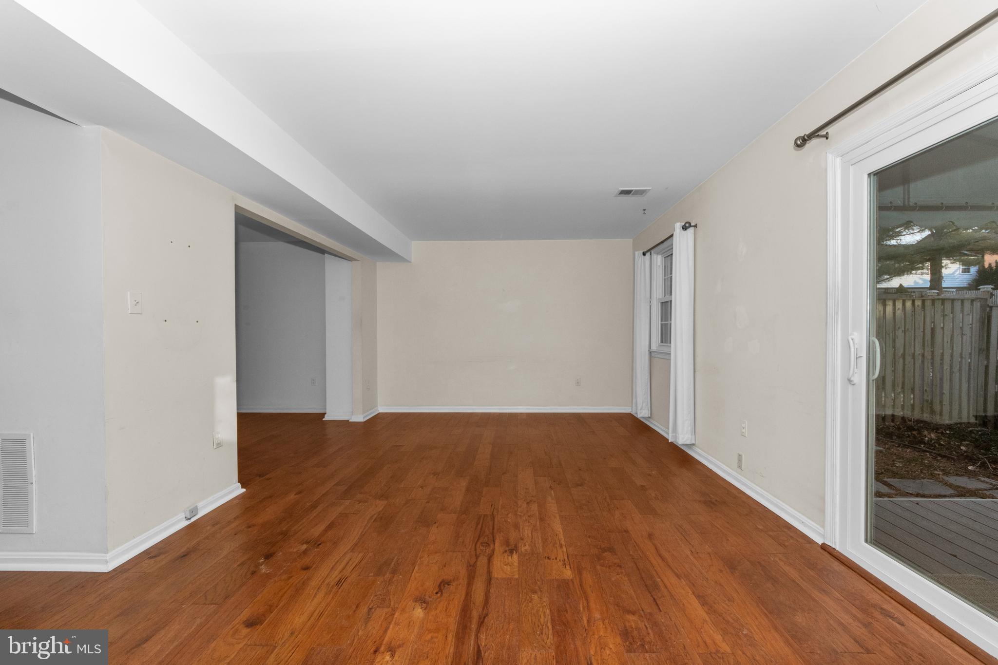 VILLAGE OF OAKLAND MILLS - Residential