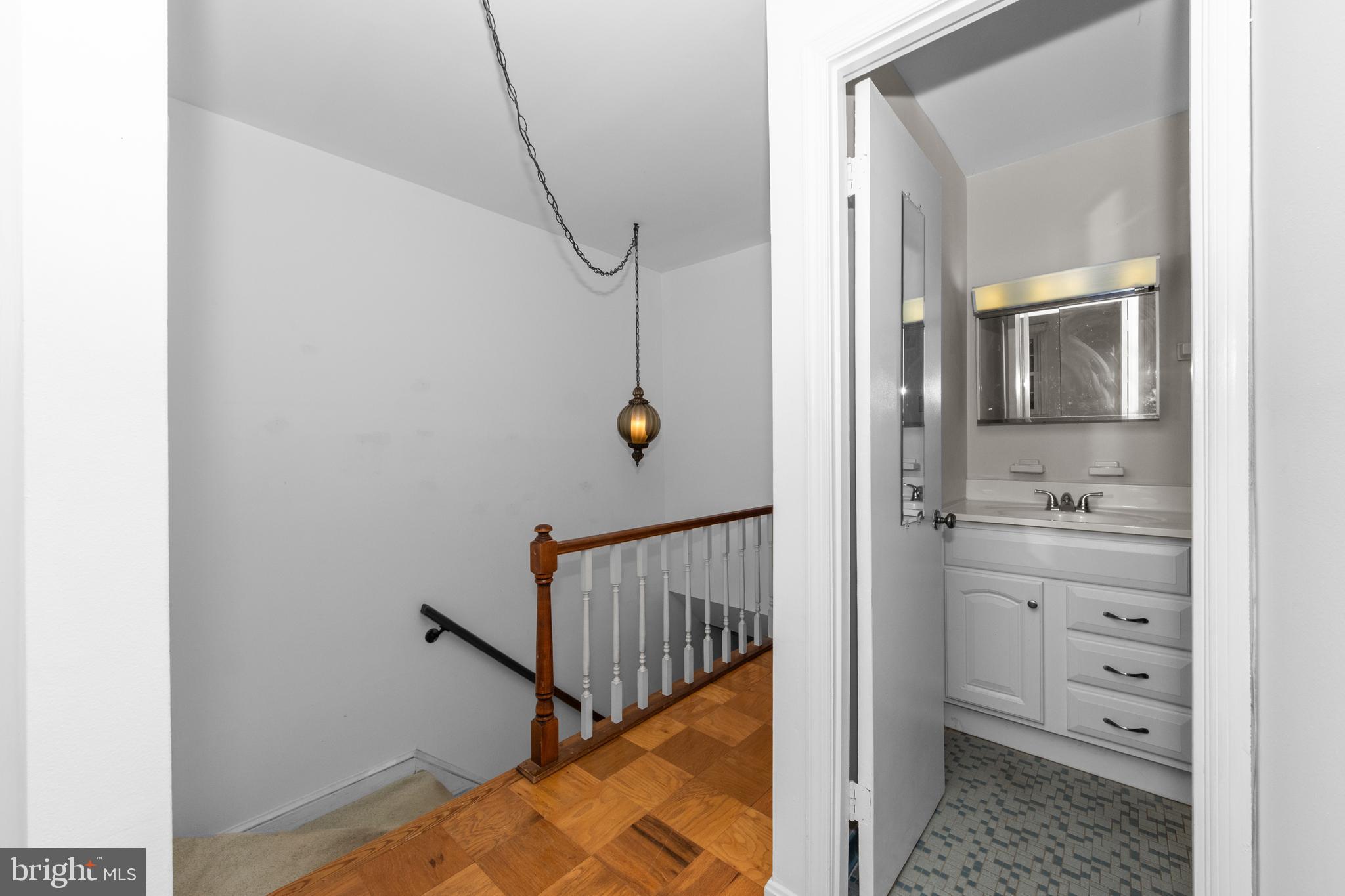 VILLAGE OF OAKLAND MILLS - Residential