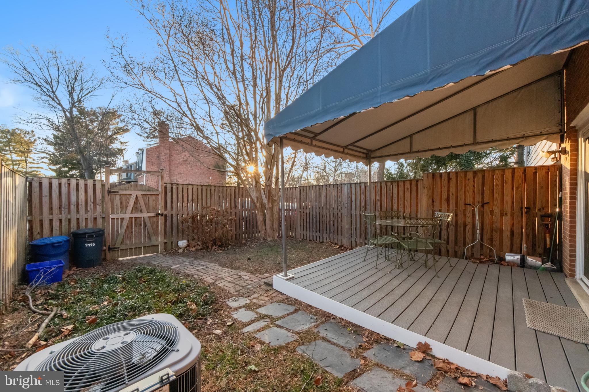 VILLAGE OF OAKLAND MILLS - Residential