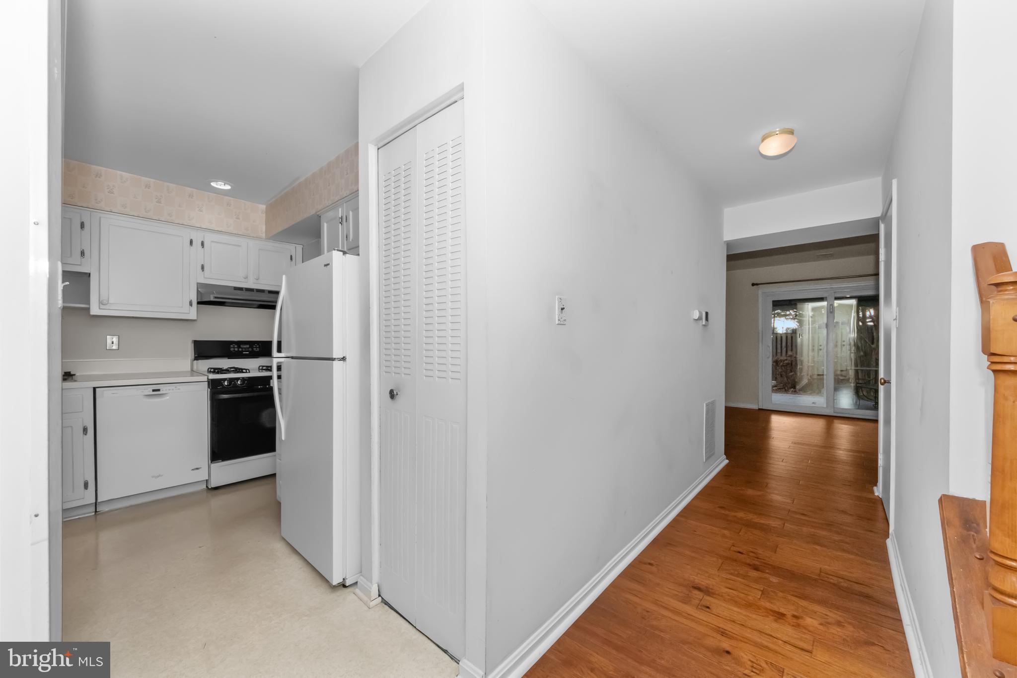 VILLAGE OF OAKLAND MILLS - Residential