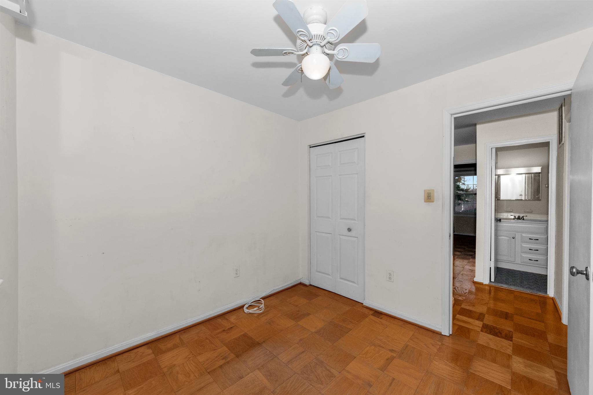 VILLAGE OF OAKLAND MILLS - Residential