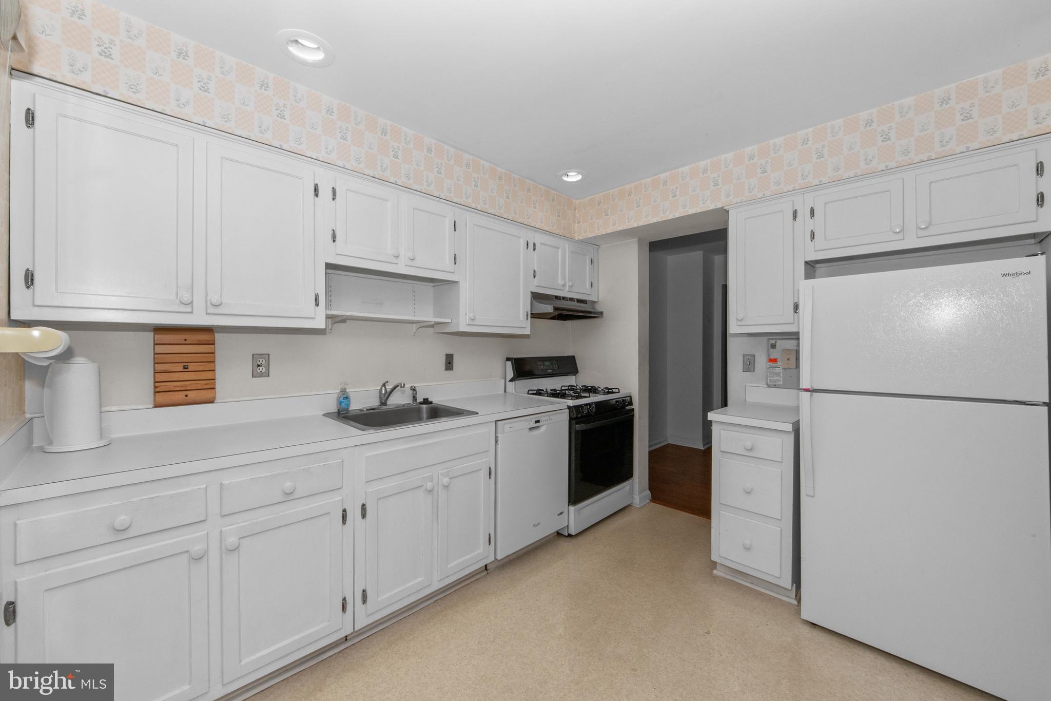 VILLAGE OF OAKLAND MILLS - Residential