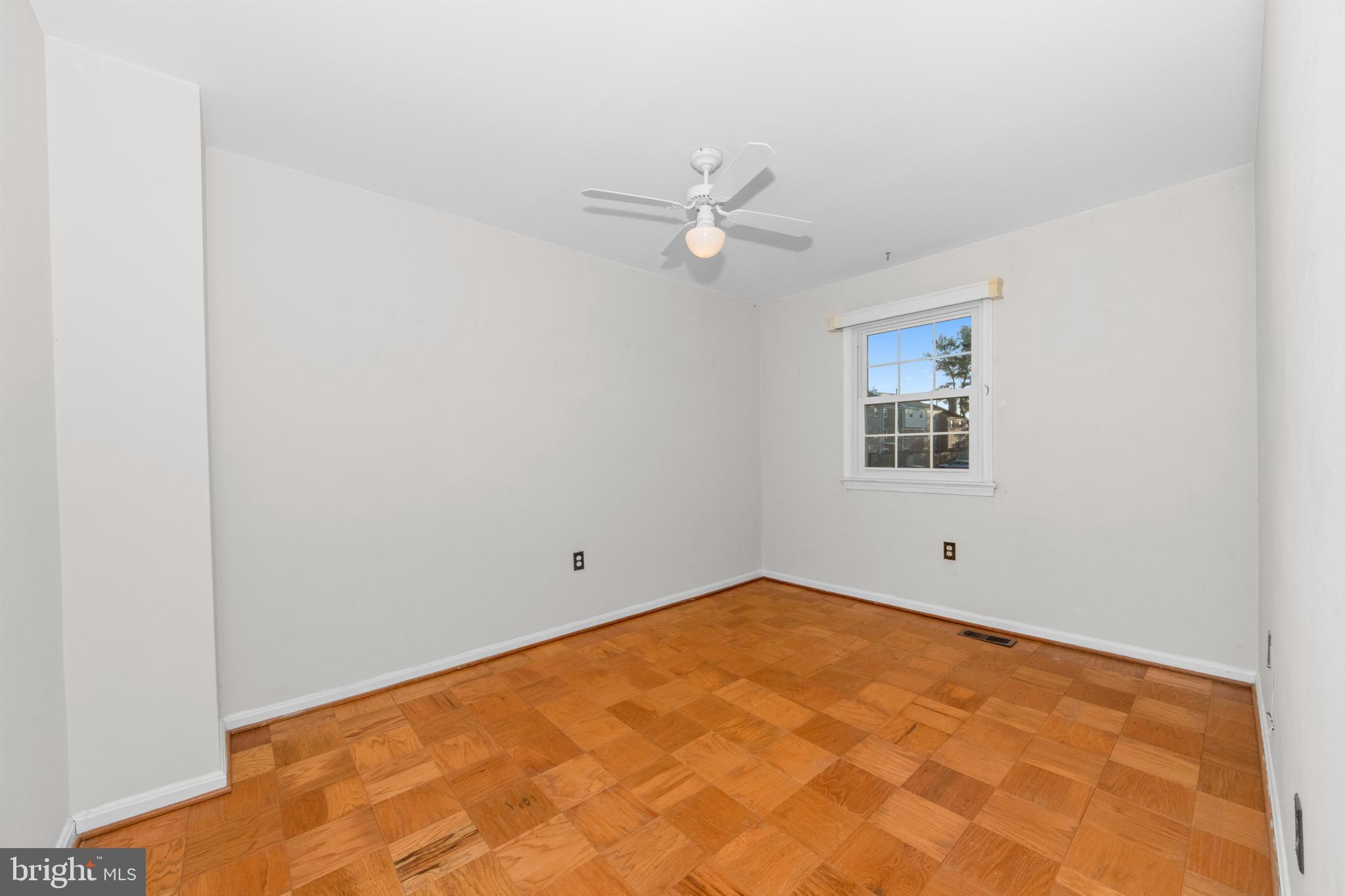 VILLAGE OF OAKLAND MILLS - Residential