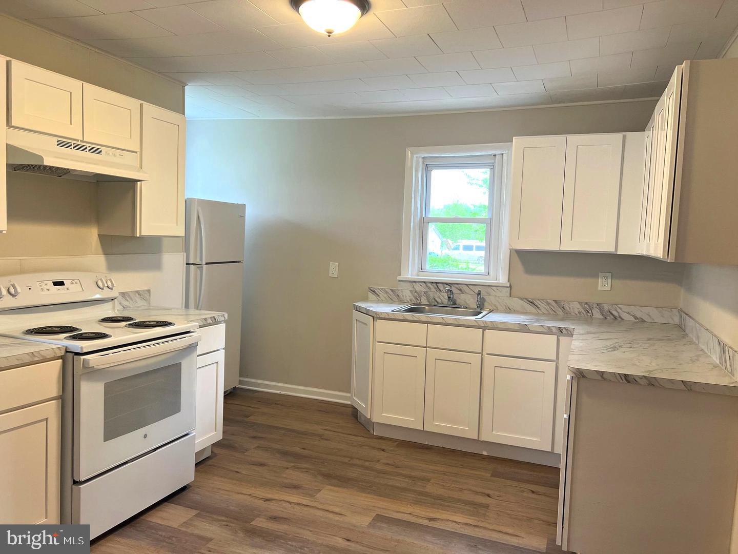 504 NEW FREEDOM ROAD ROAD UNIT #1
