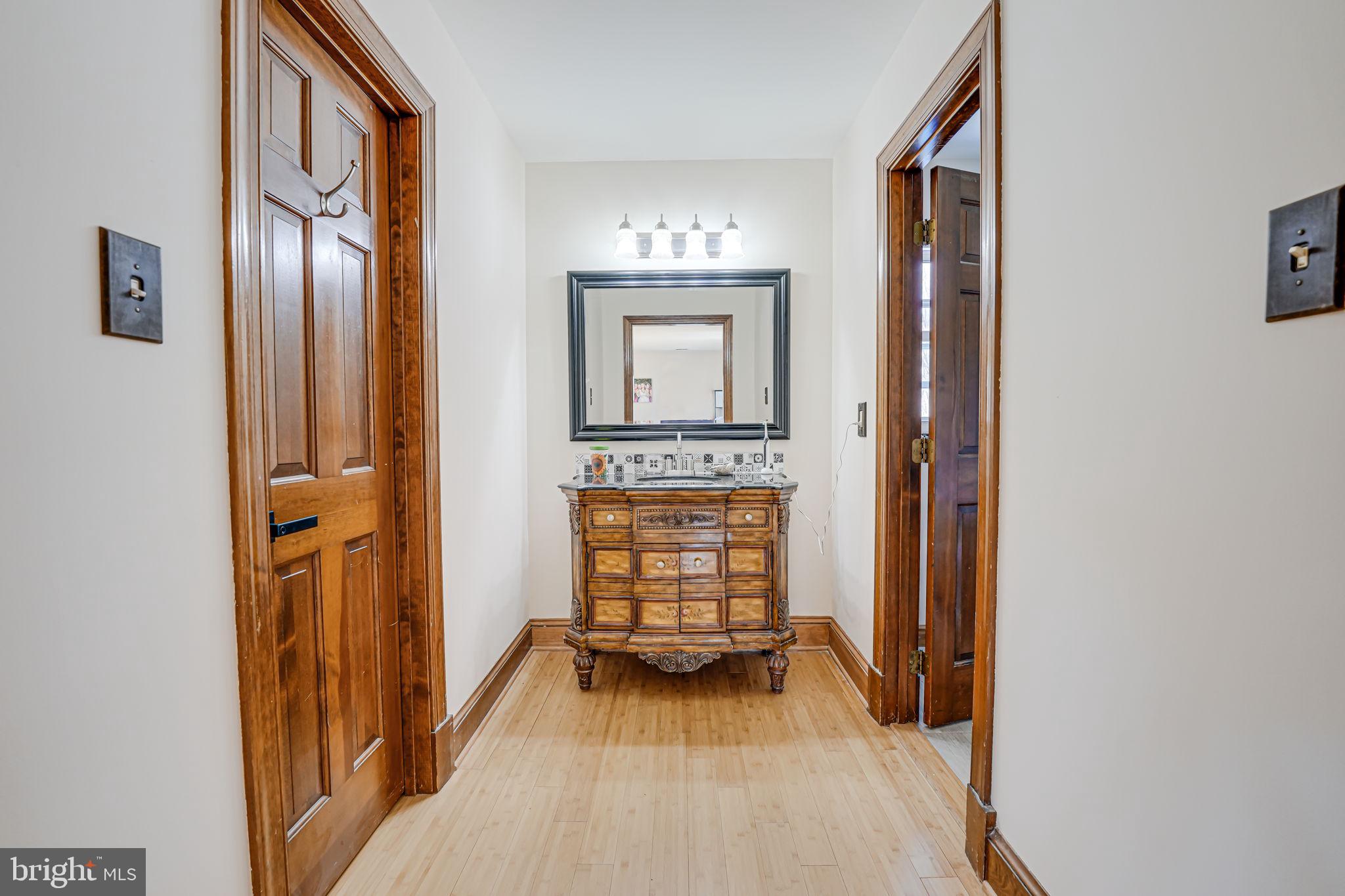 MOSBY WOODS - Residential