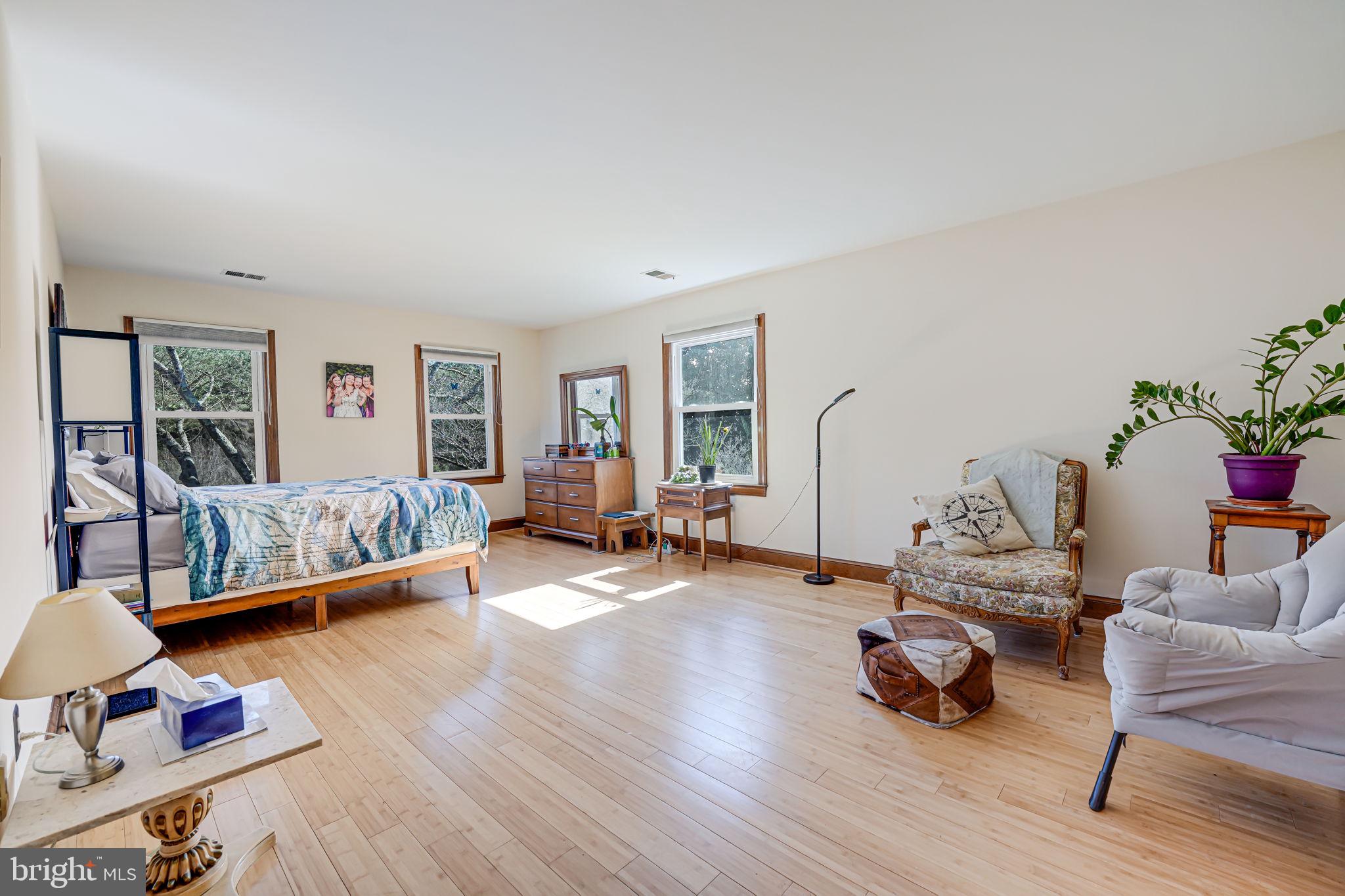 MOSBY WOODS - Residential