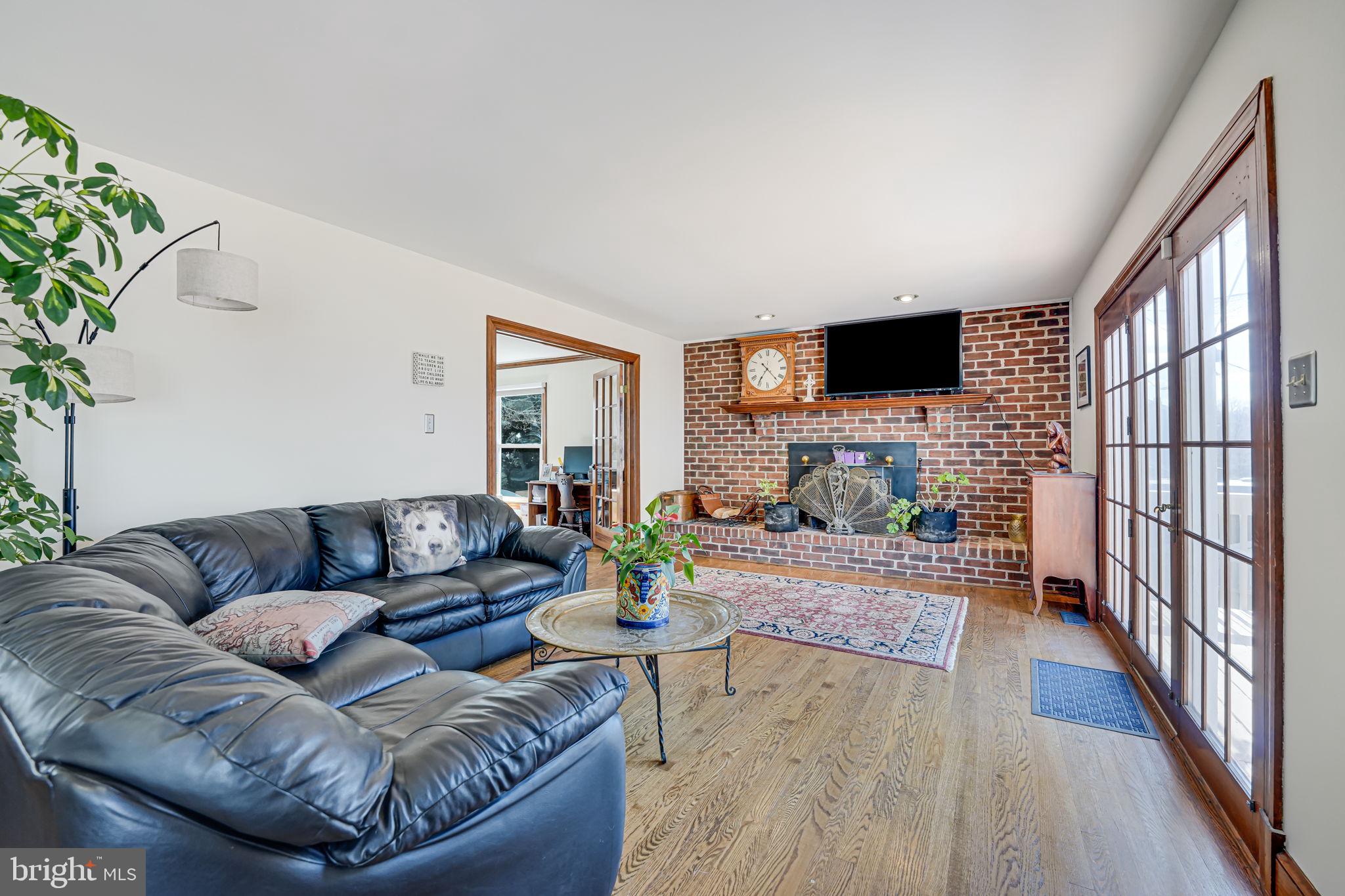 MOSBY WOODS - Residential