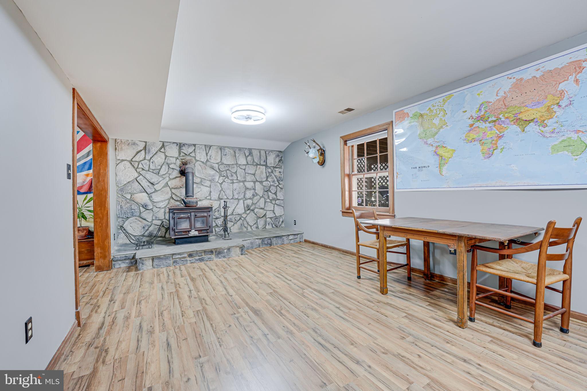 MOSBY WOODS - Residential