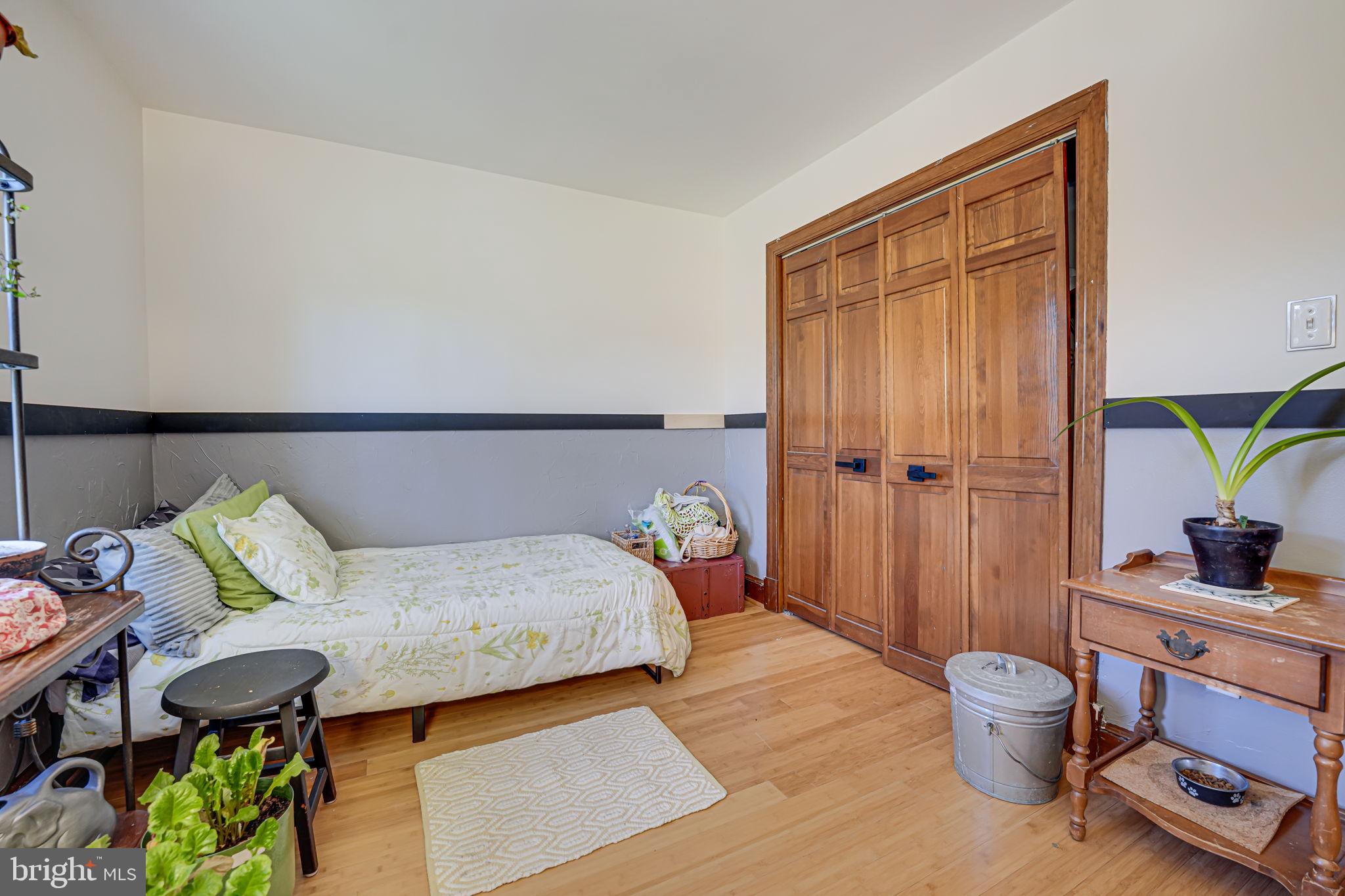 MOSBY WOODS - Residential