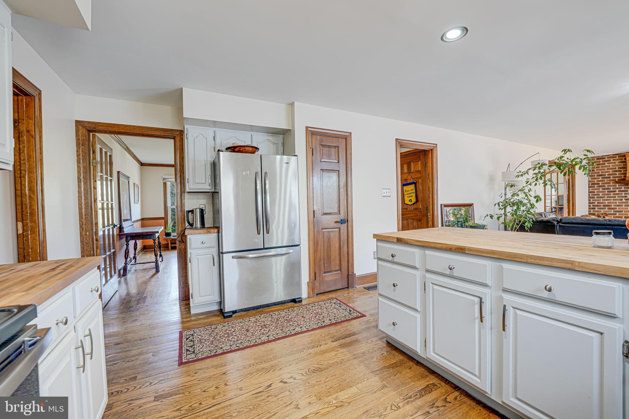 MOSBY WOODS - Residential