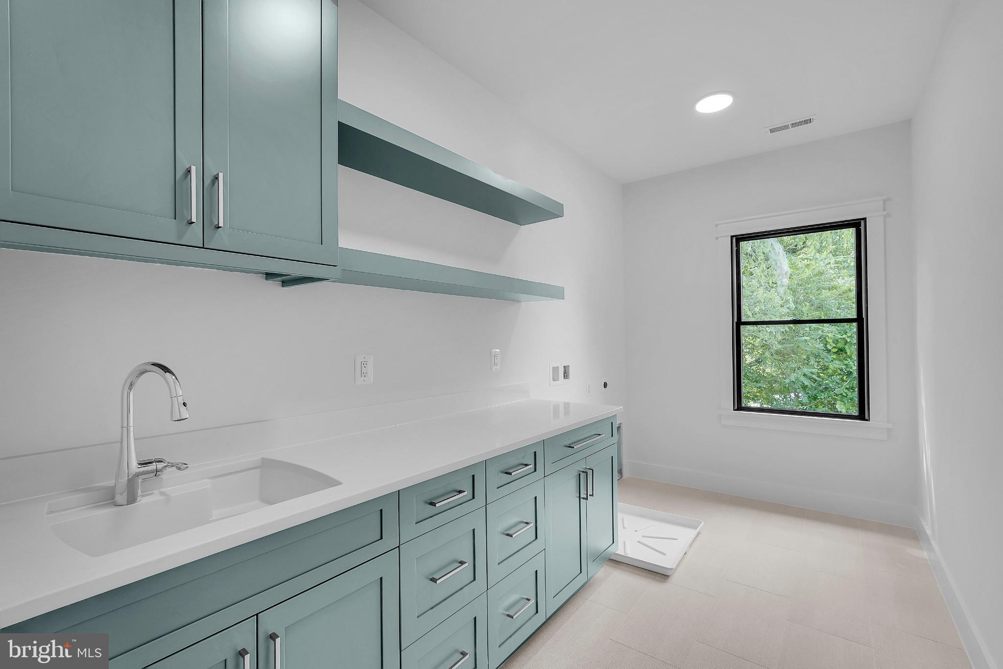 WESTWOOD MANOR - Residential