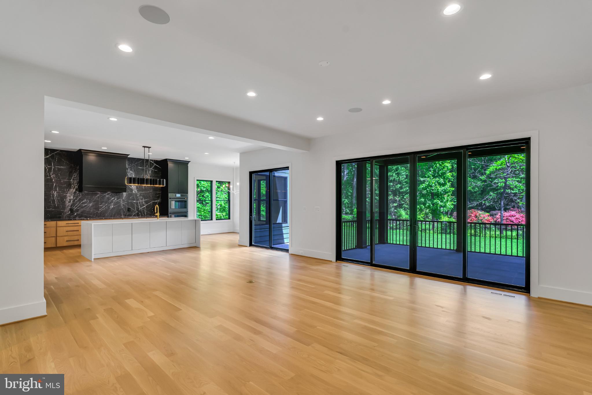 WESTWOOD MANOR - Residential