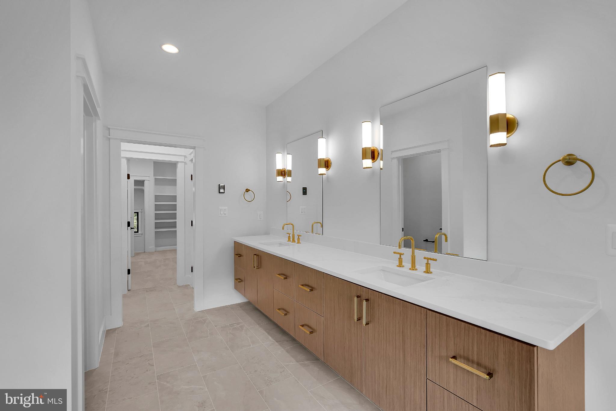 WESTWOOD MANOR - Residential